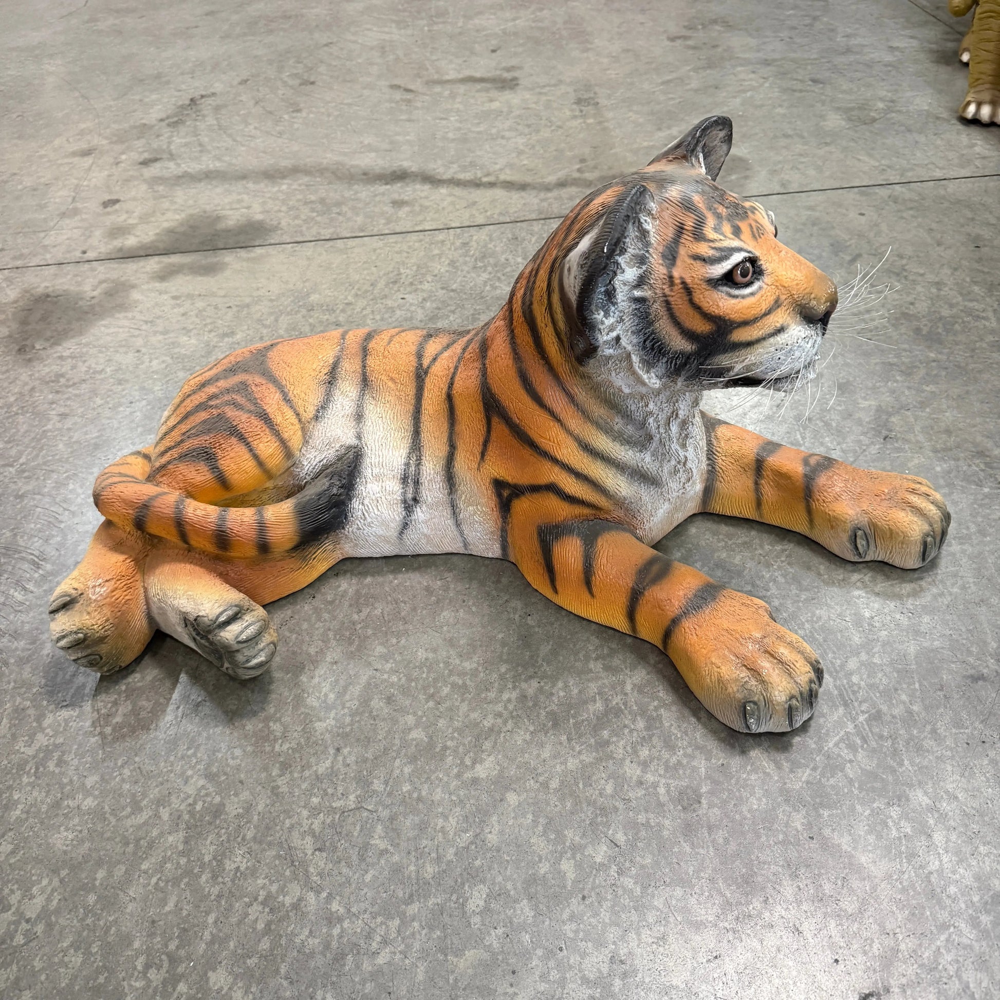 Tiger Cub Laying Statue A0191-080148-H