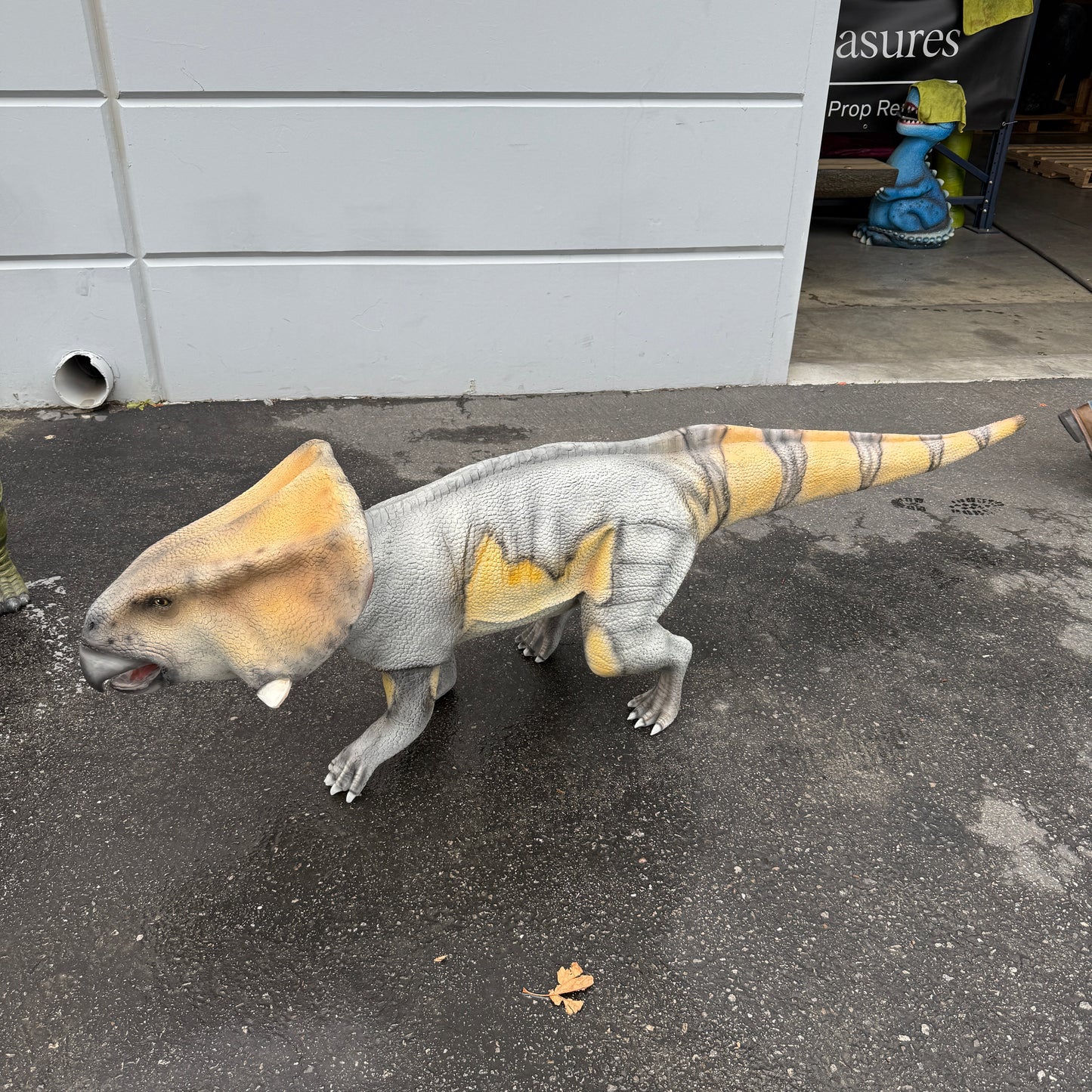 Protoceratops Dinosaur Statue