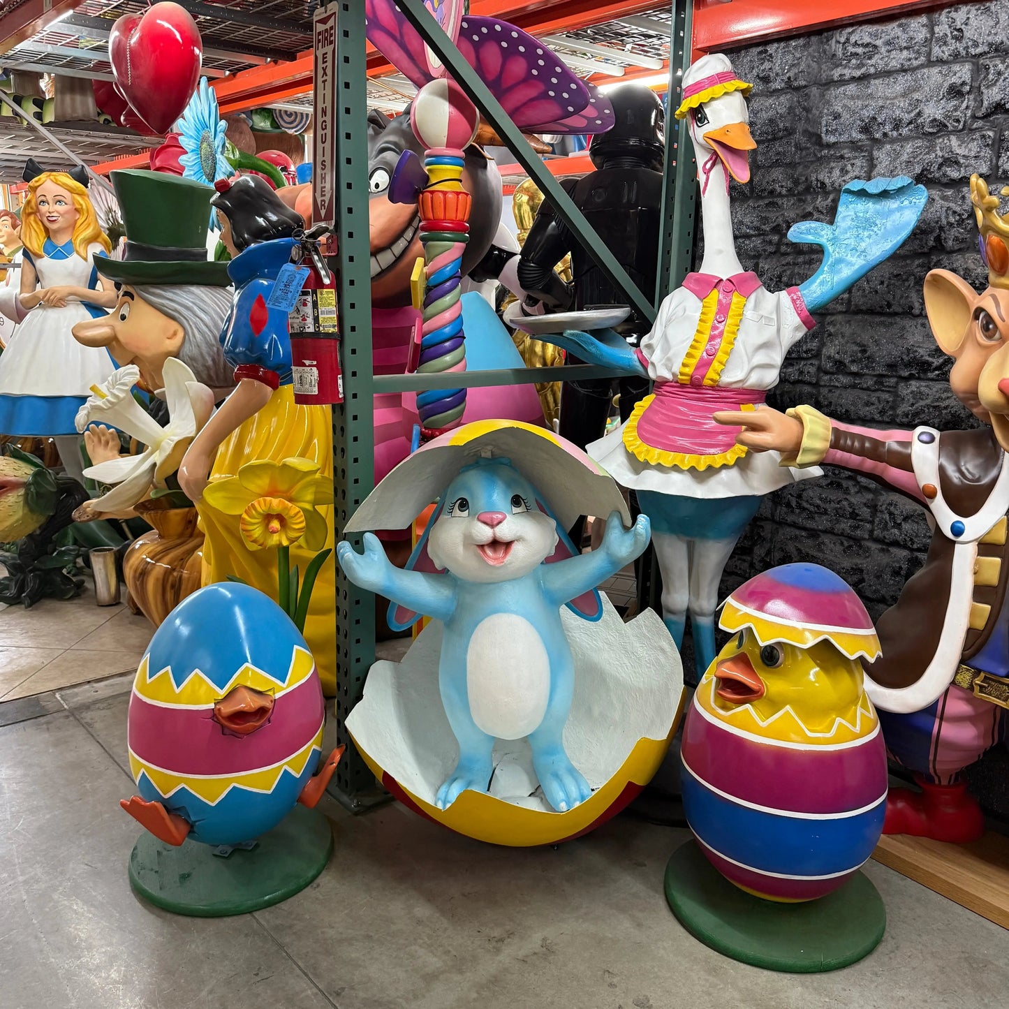 Hatching Easter Egg With Chick A0689-0903-T