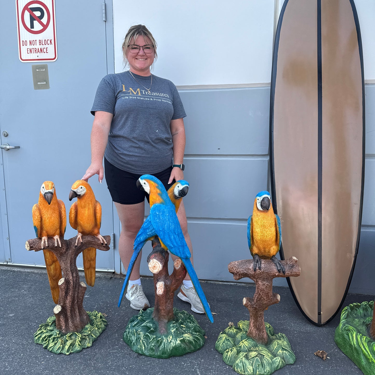 Blue Macaw Parrots On Branch Statue