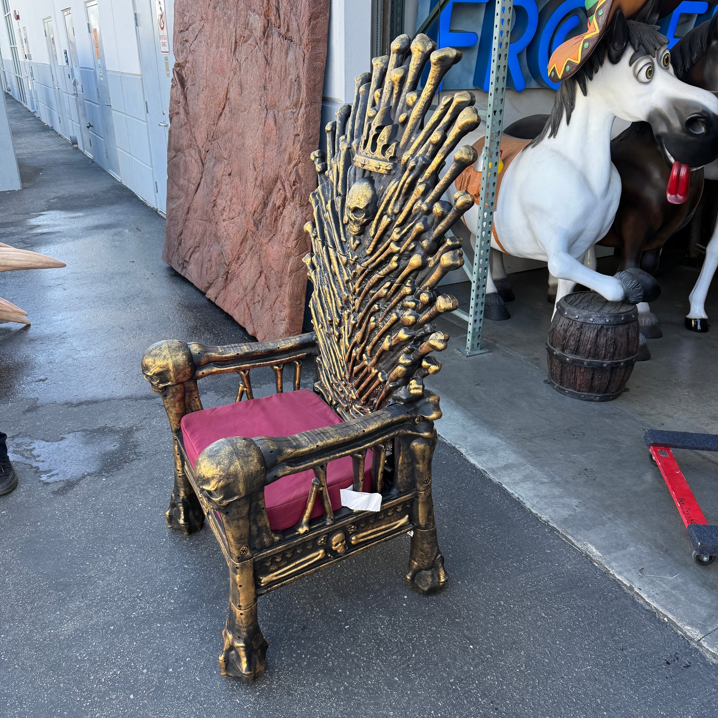 Skeleton Bones Throne