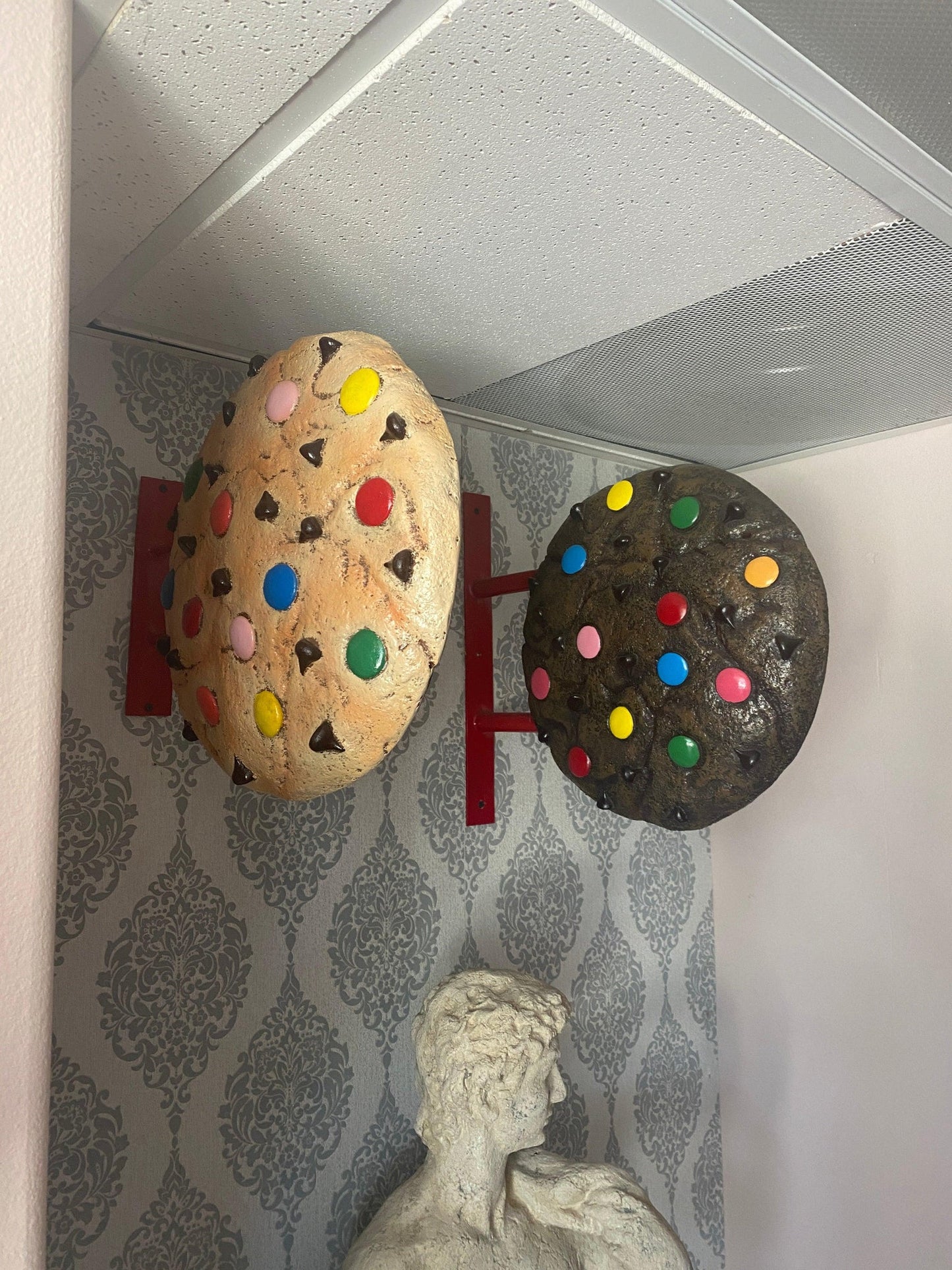 Hanging Cookie Statue