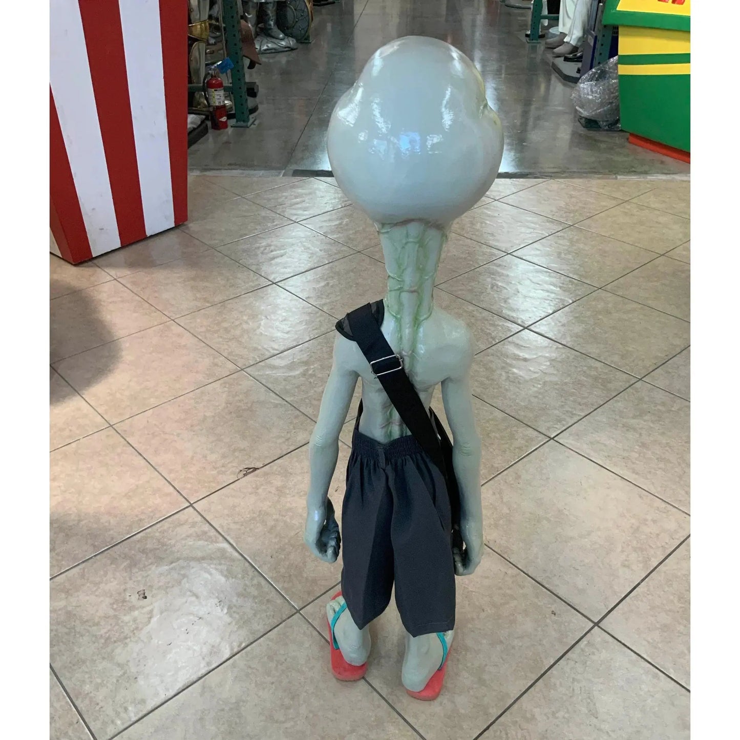 Alien Paul With Satchel Statue LS222-JBTH046C-AR