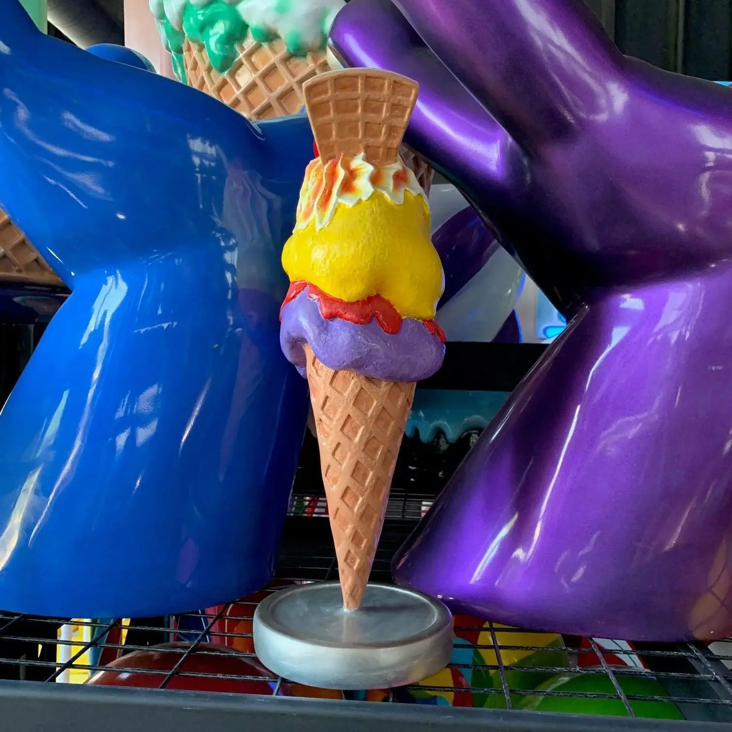 Two Scoop Waffle Ice Cream Statue R0327-JBTH210-AR