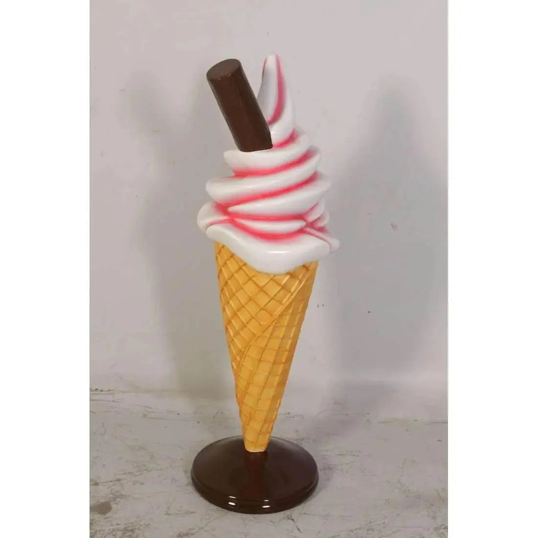 Small Strawberry Soft Serve Ice Cream Statue R0336S-JR0045-H