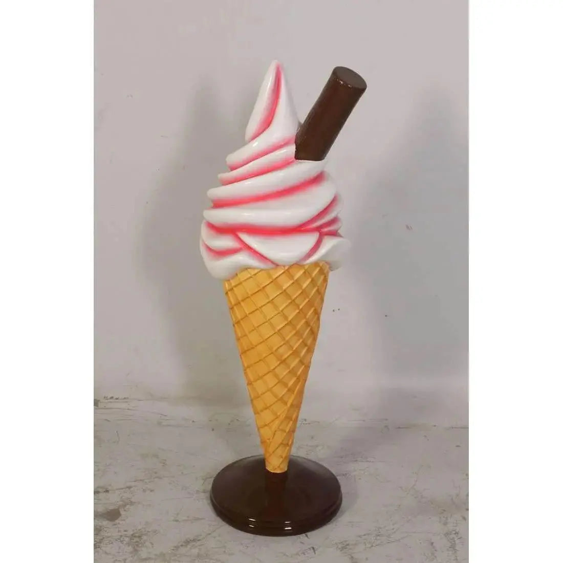 Small Strawberry Soft Serve Ice Cream Statue R0336S-JR0045-H