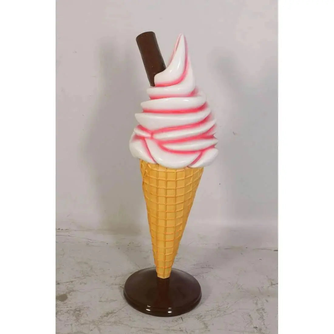 Small Strawberry Soft Serve Ice Cream Statue R0336S-JR0045-H