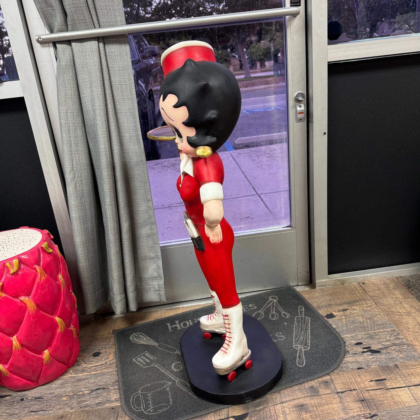 Small Betty Boop Waitress Statue BB055-NF-A