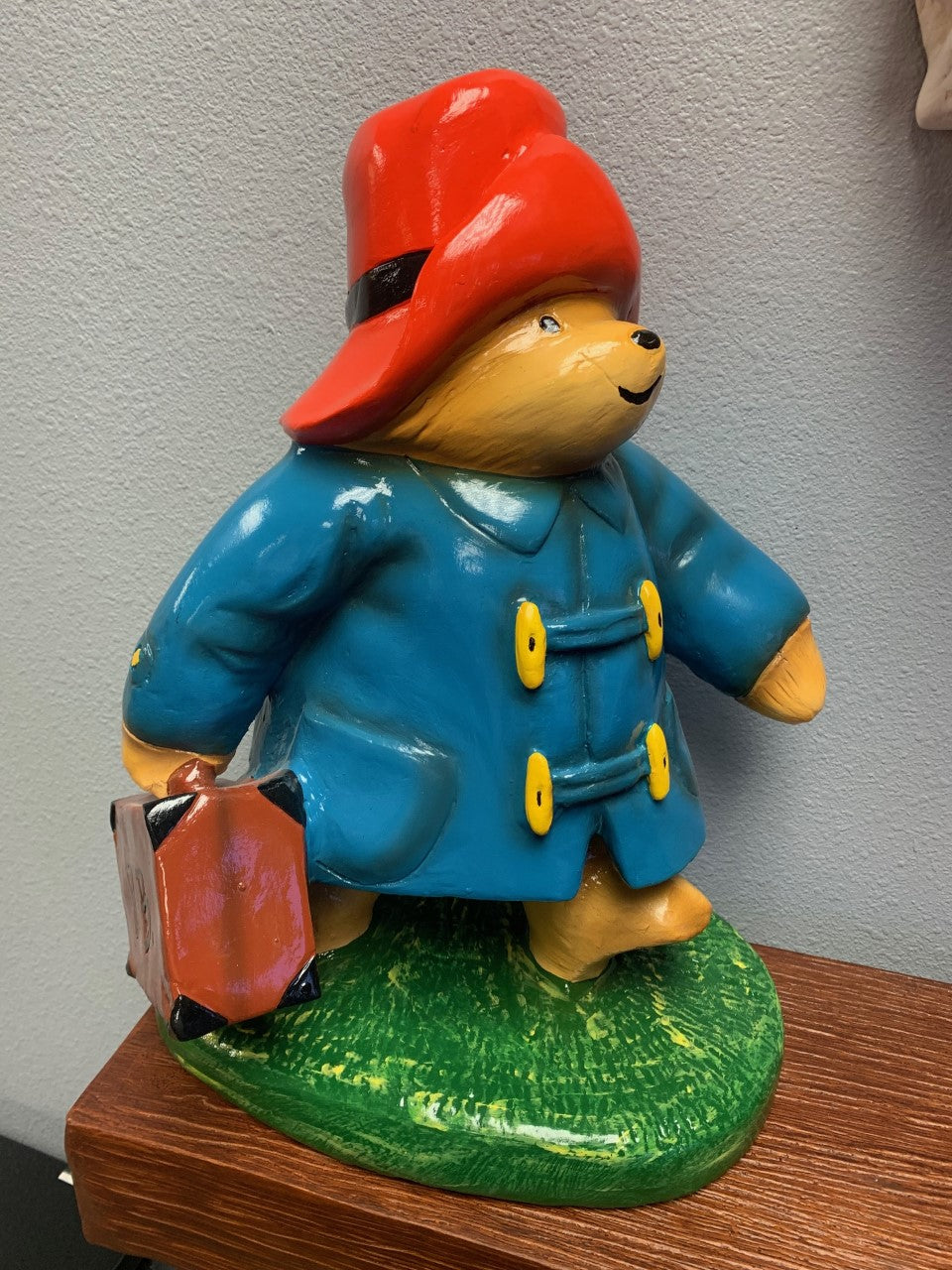 Travelling Bear Statue