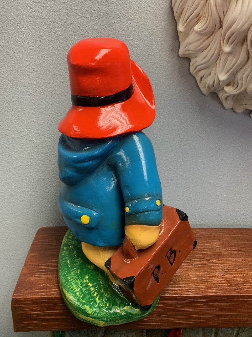 Travelling Bear Statue