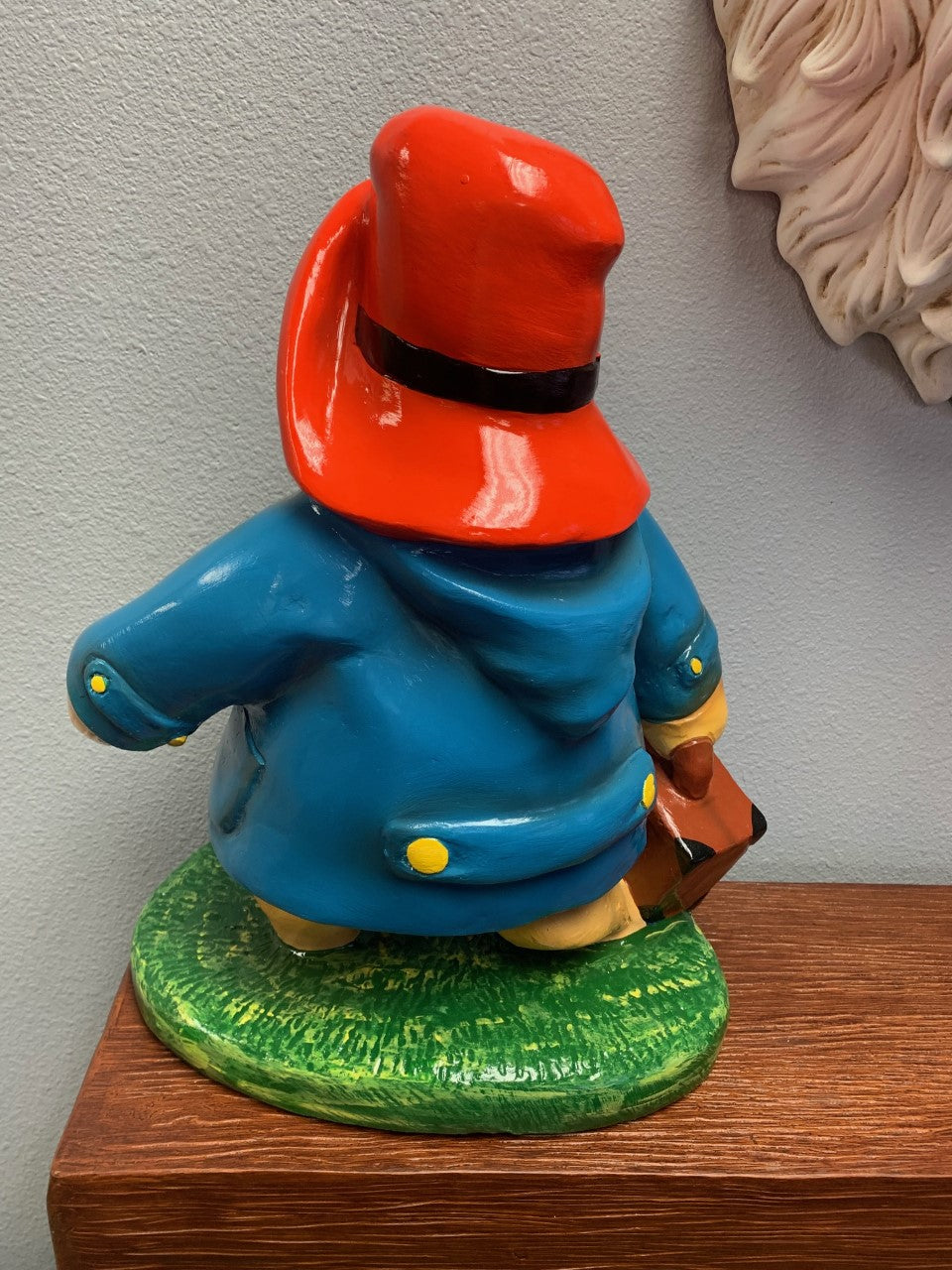Travelling Bear Statue