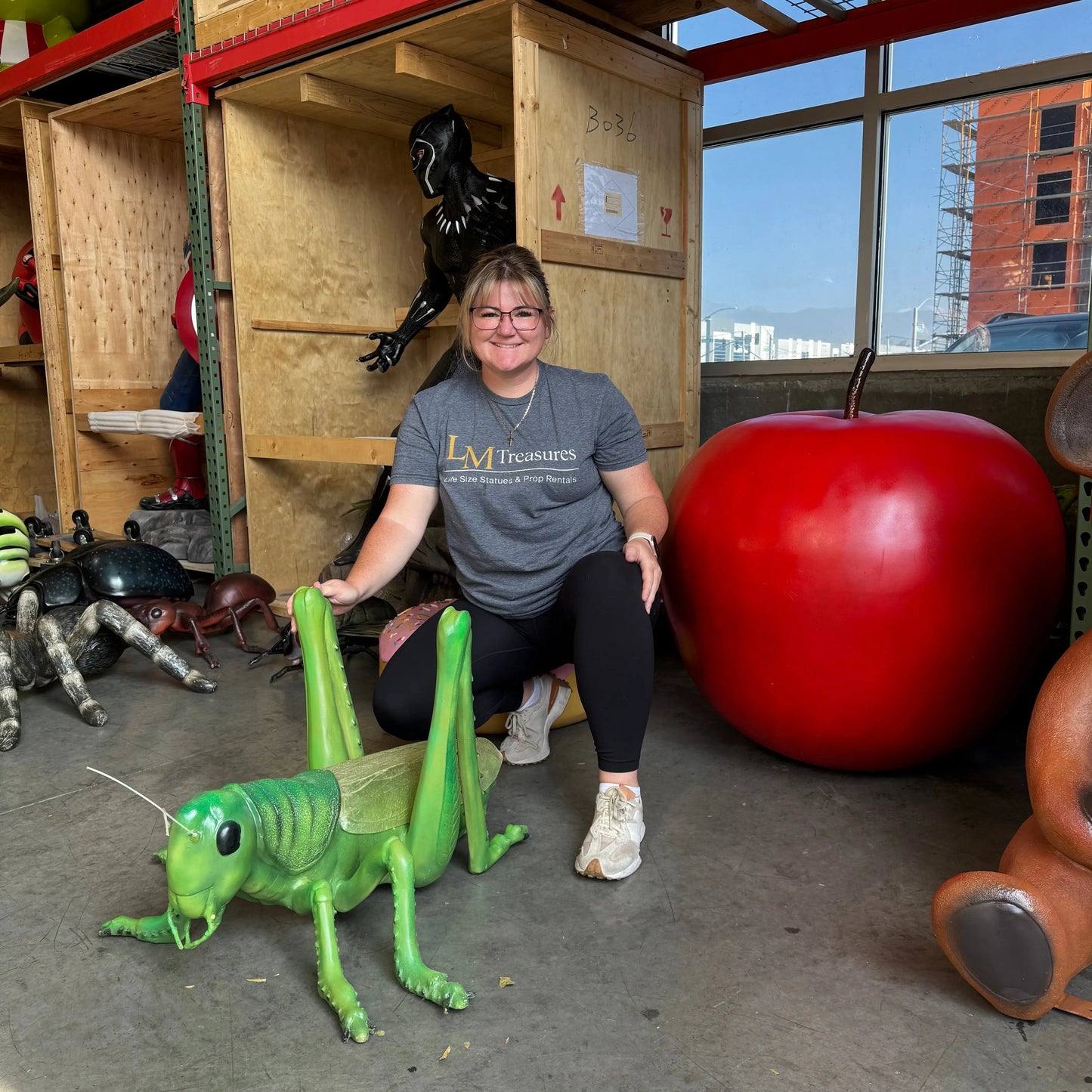 Grasshopper Statue A0589-R056-PT