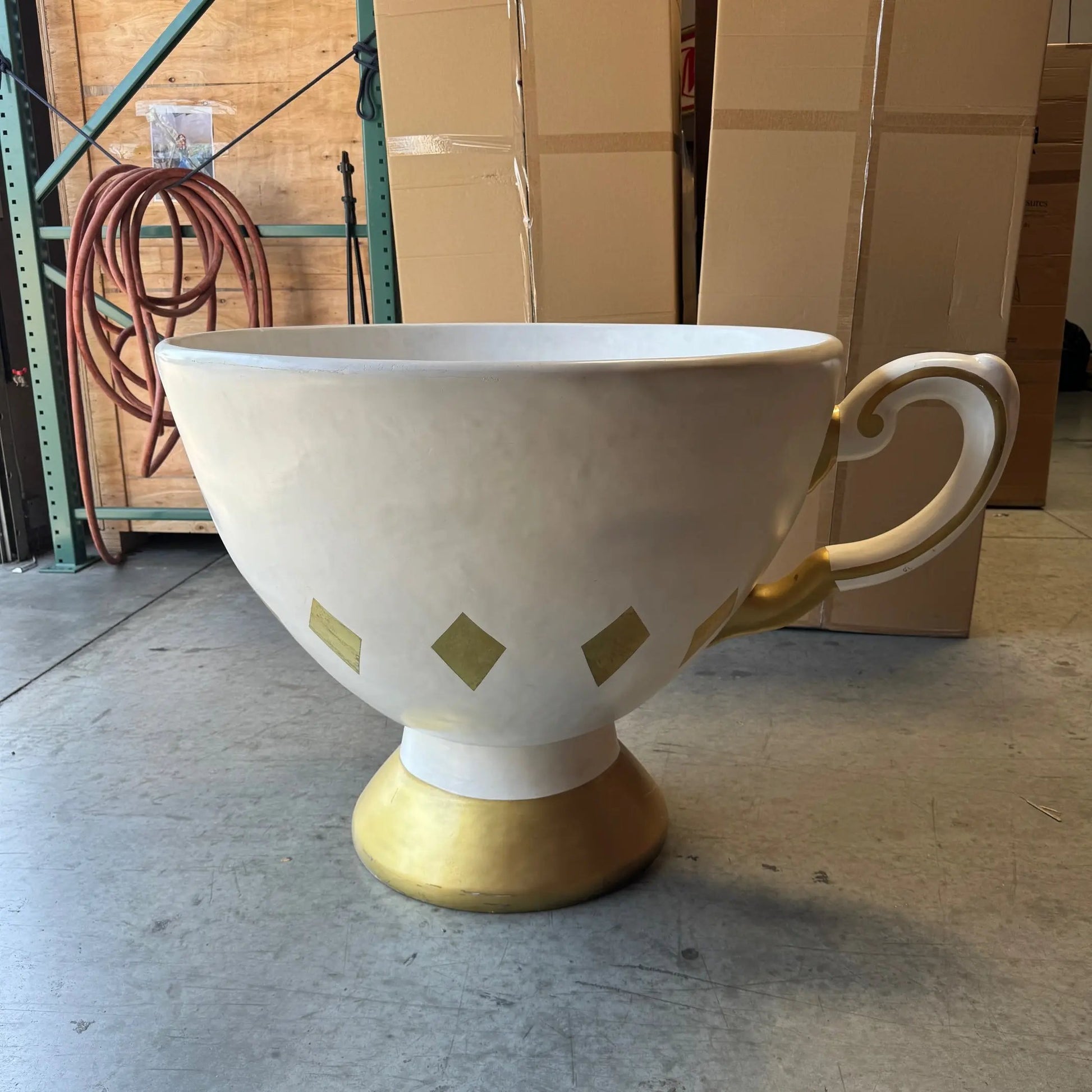 Large White Tea Cup Statue R0349W-R347-PT