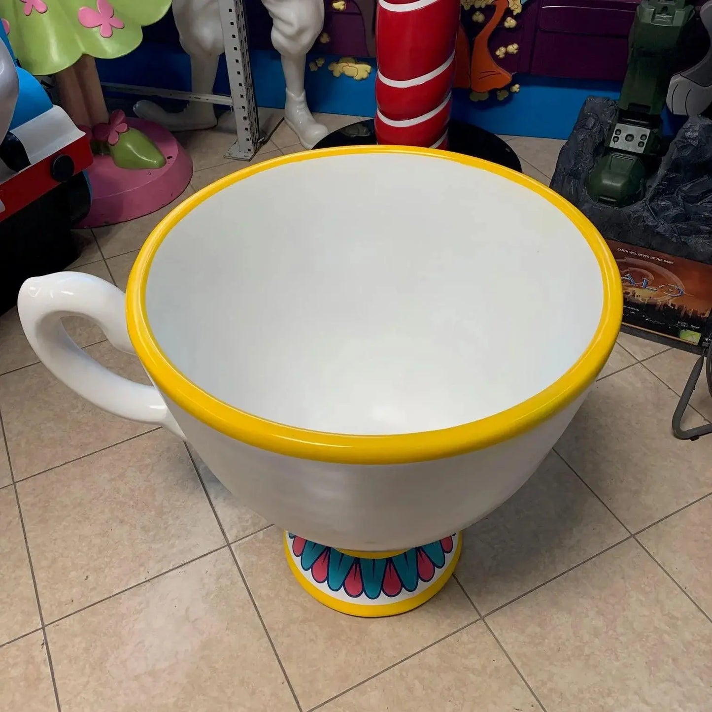 Tea Cup Statue R0355-R365-PT