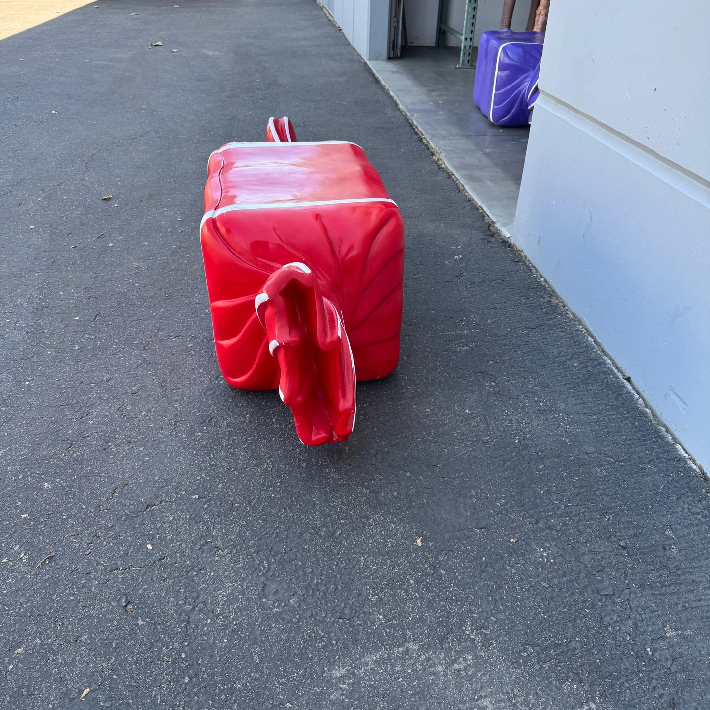 Red Chocolate Candy Statue R0292R-S114-PT