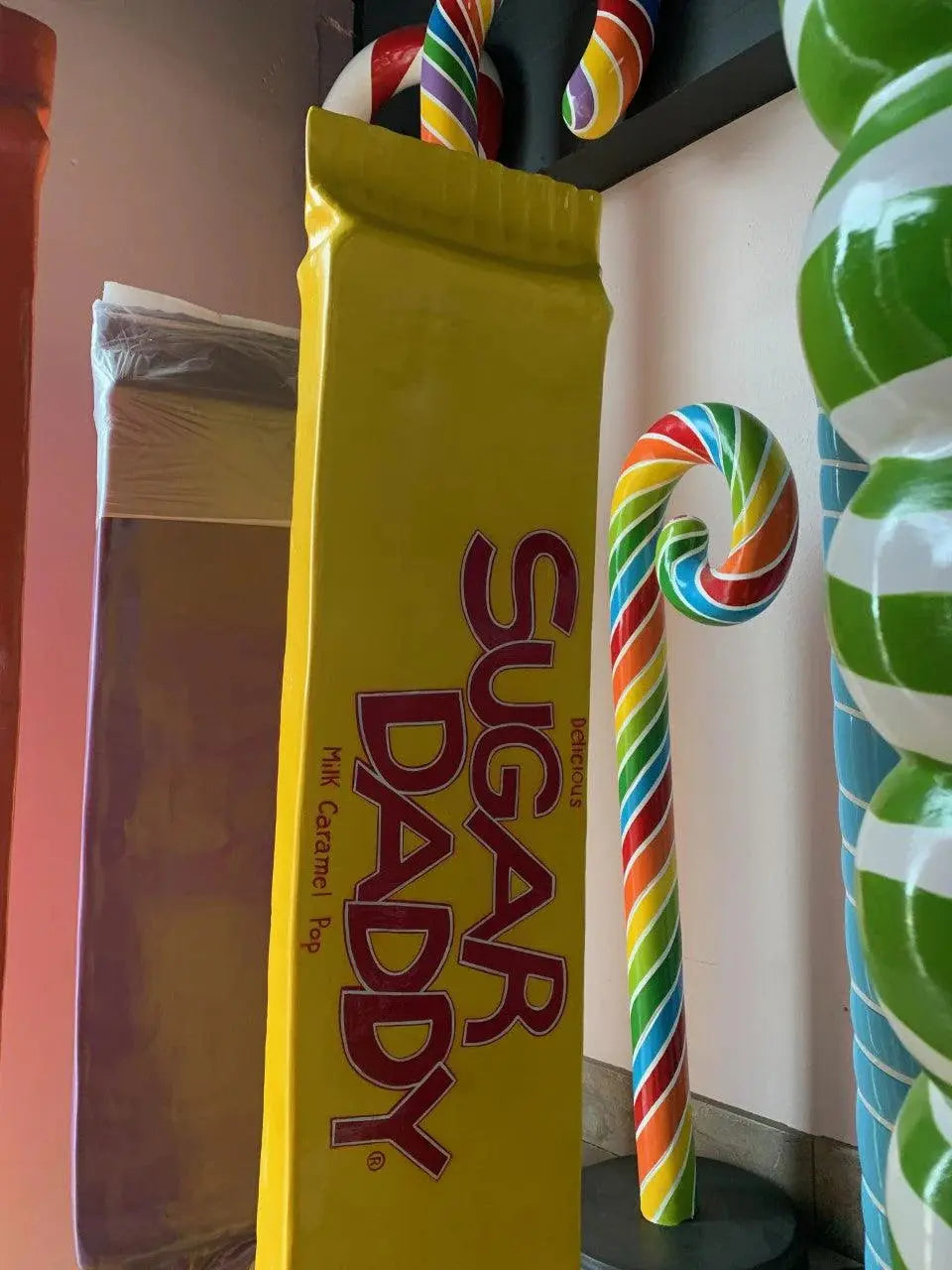 Yellow Sugar Daddy Statue R0321Y-S124-PT