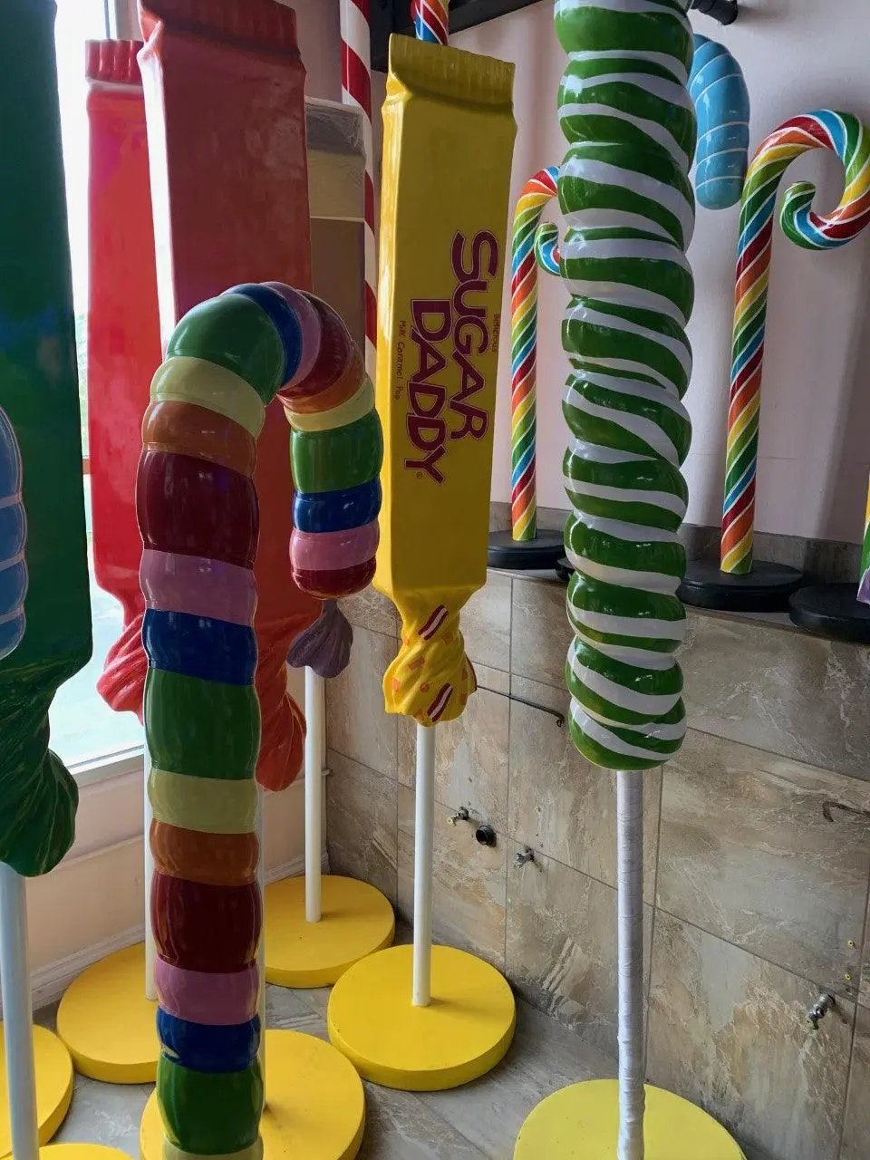 Yellow Sugar Daddy Statue R0321Y-S124-PT