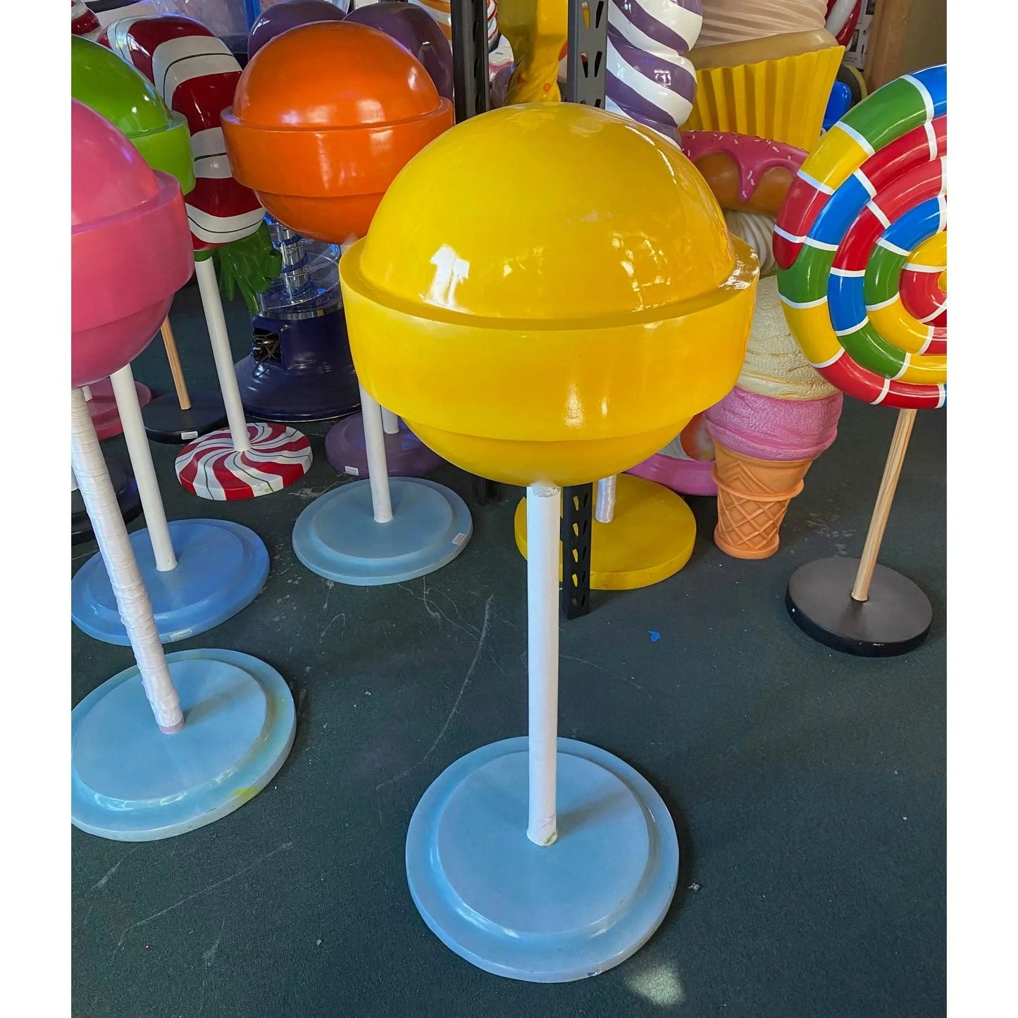 Medium Yellow Sugar Pop Statue