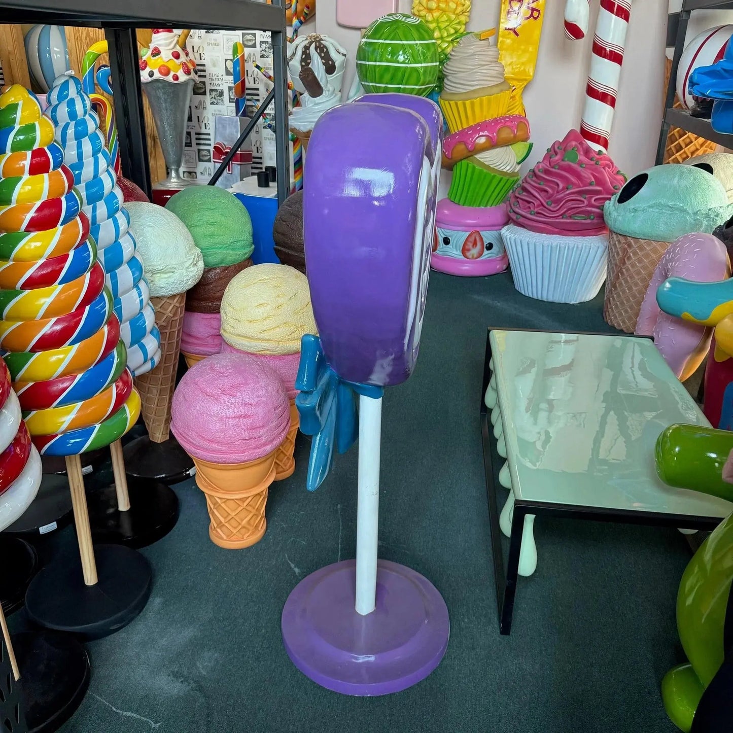 Purple Heart Lollipop Statue With Bow R0346PR-S243-PT