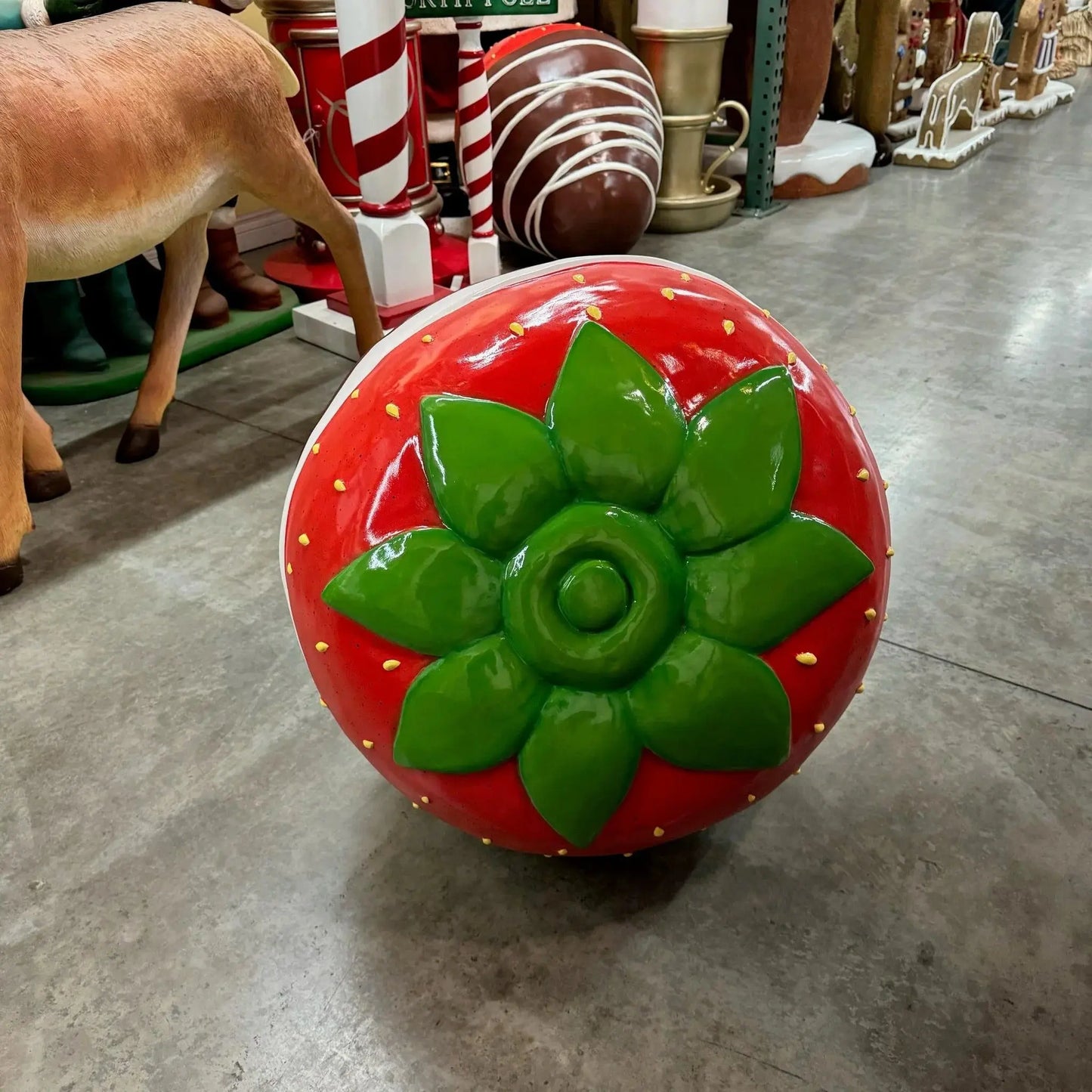 White Chocolate Covered Strawberry Statue R0399-S291-PT