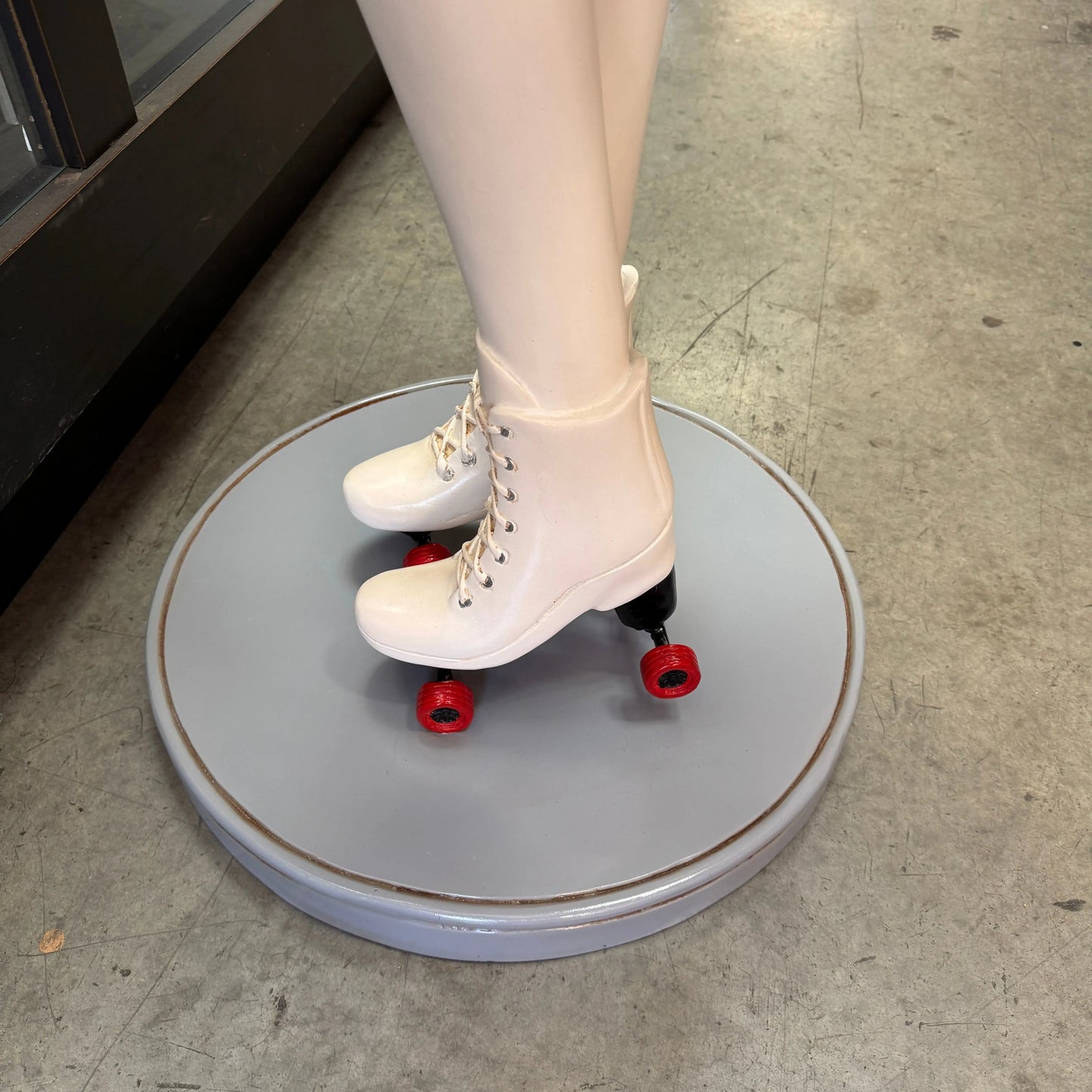 Roller Skater Waitress Life Size Statue R0256-ST6830-G