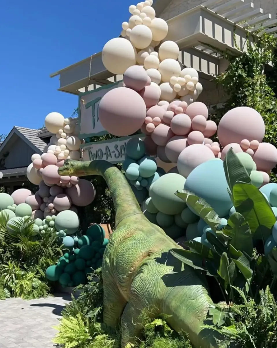 Brachiosaurus Dinosaur Life Size Statue A0975-2327-A