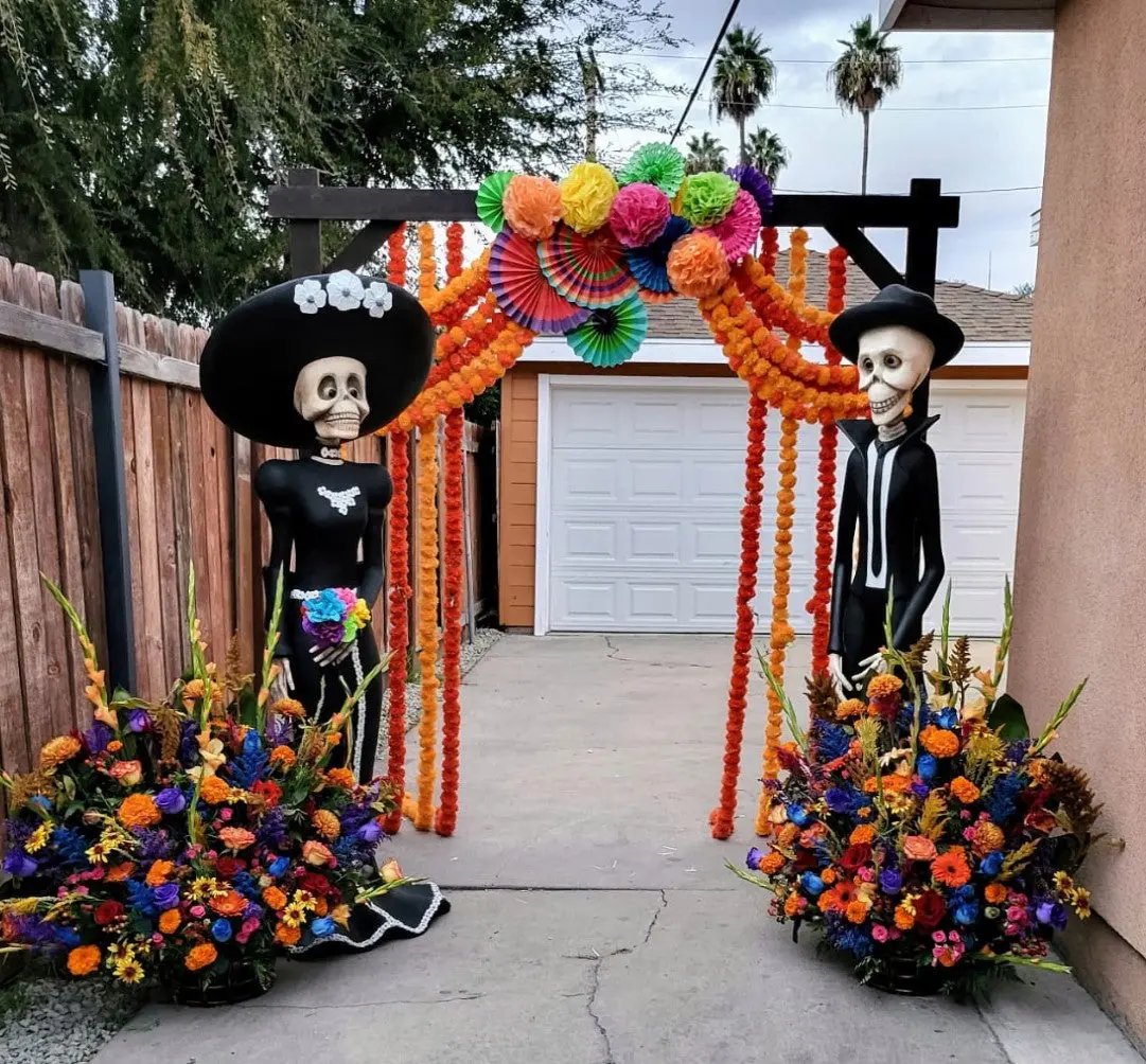 Skeleton Husband Statue S0103-C164-PT