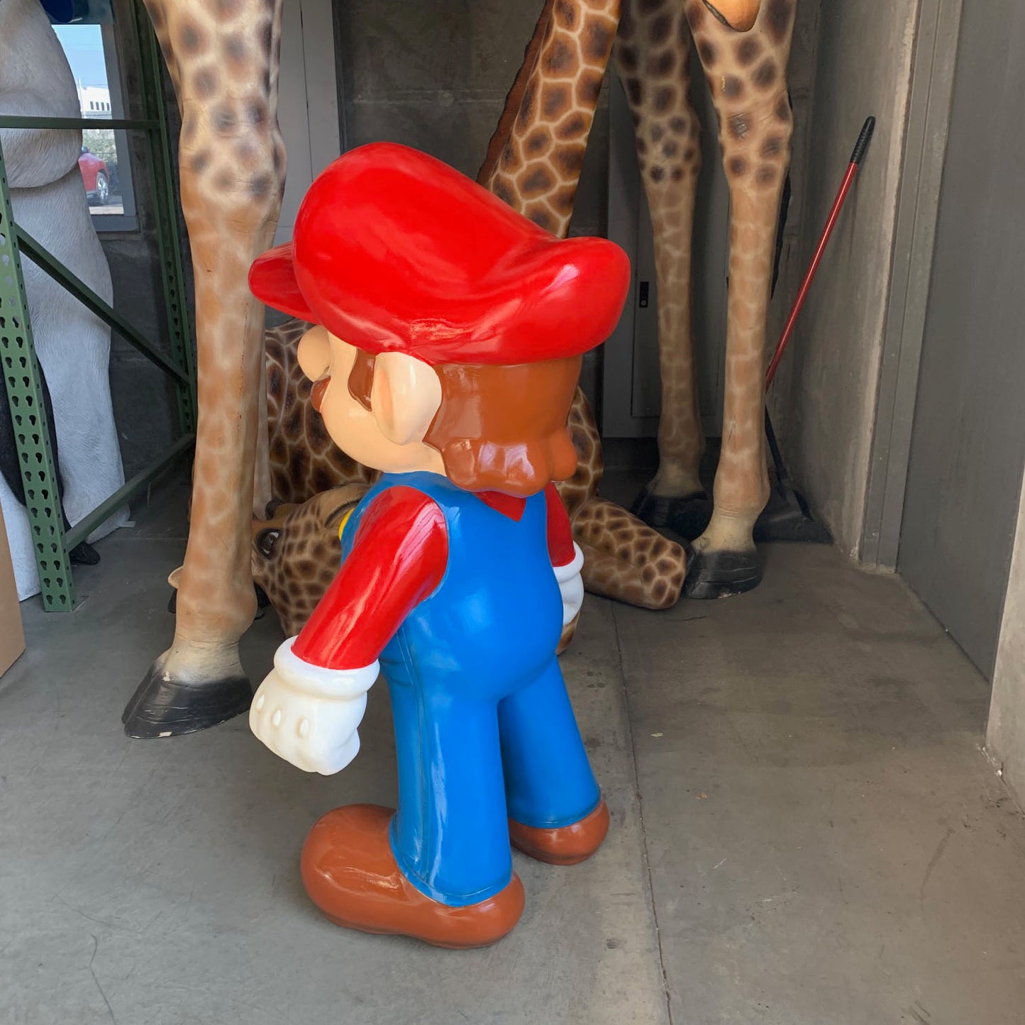 Small Classic Mario Jumper Boy Statue