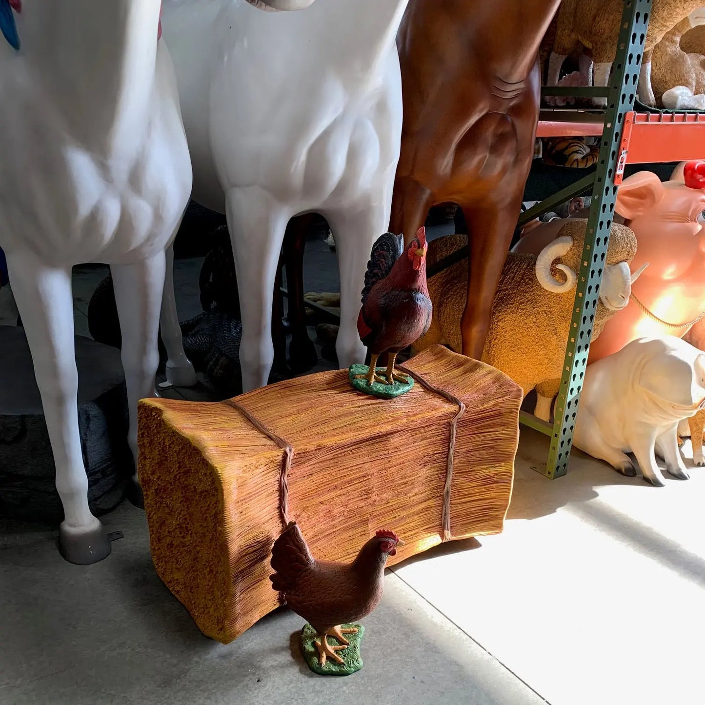 Single Strawbale Hay Statue F0212-C049-PT