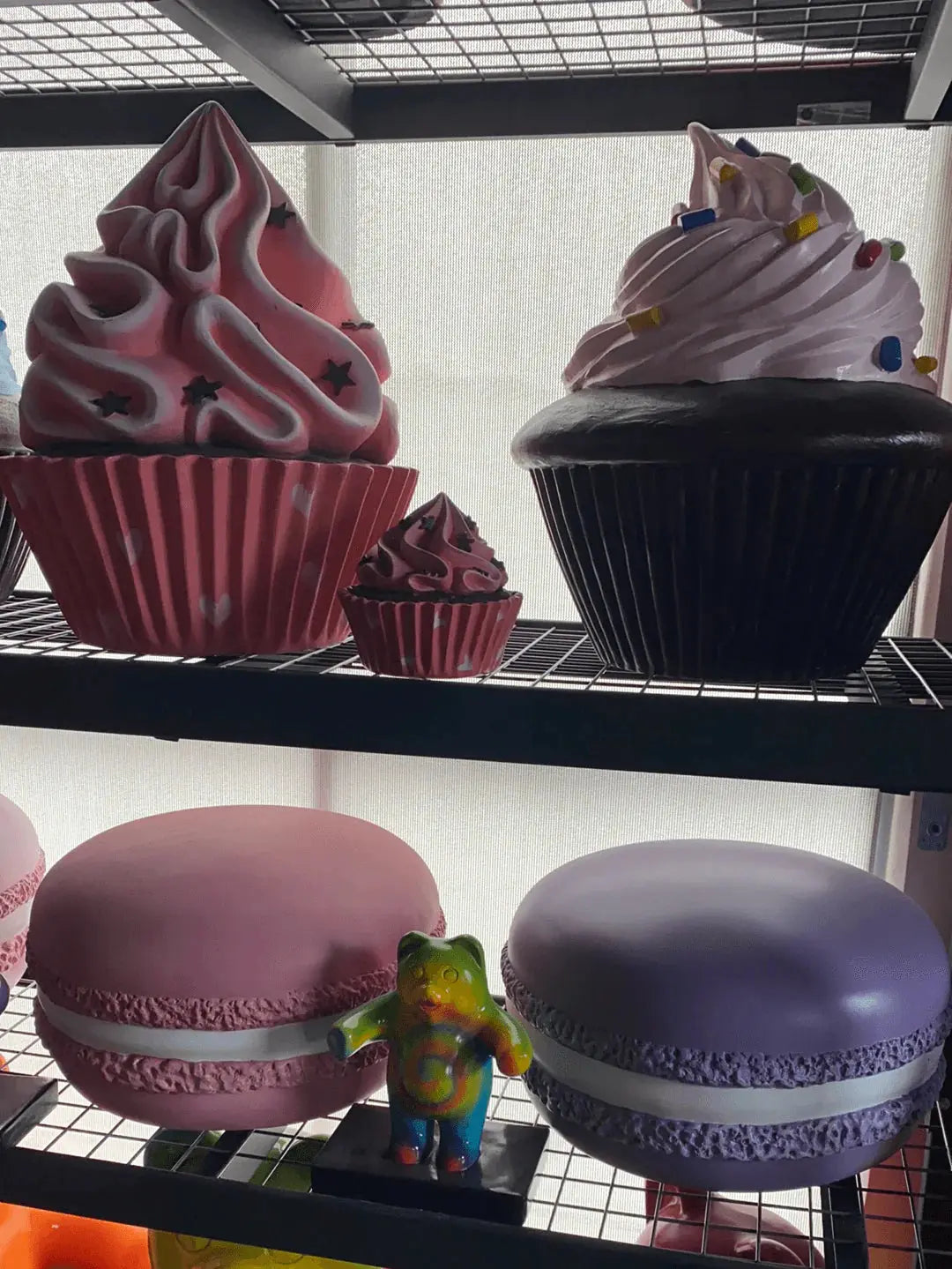 Small Pink Cupcake Statue With Stars R0209-2820-A