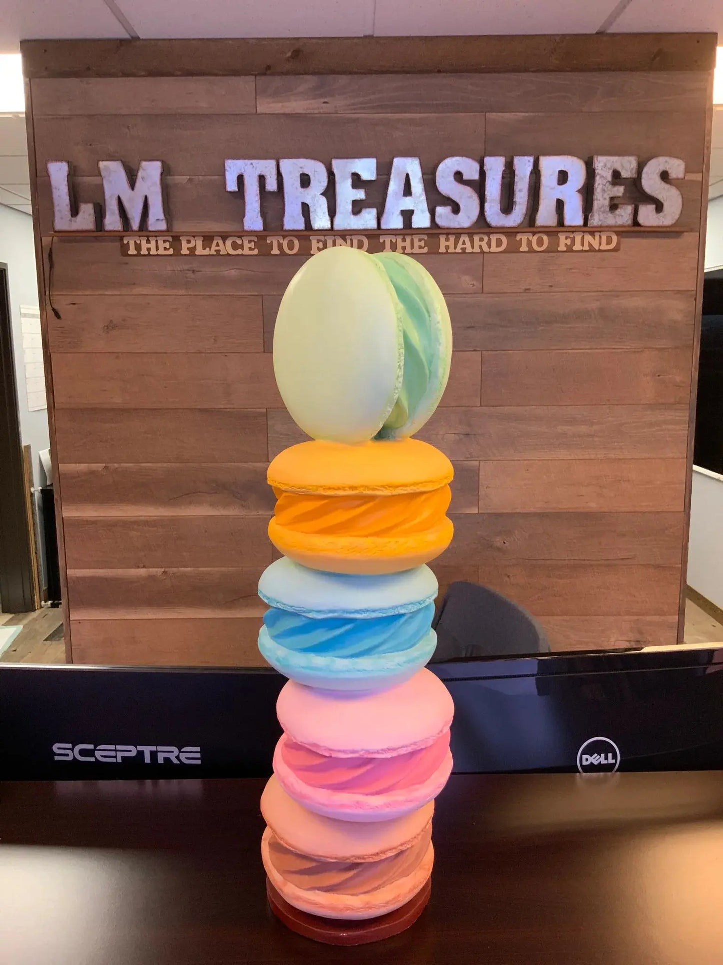 Small Stacked Macaroons Statue R0377S-3604-A