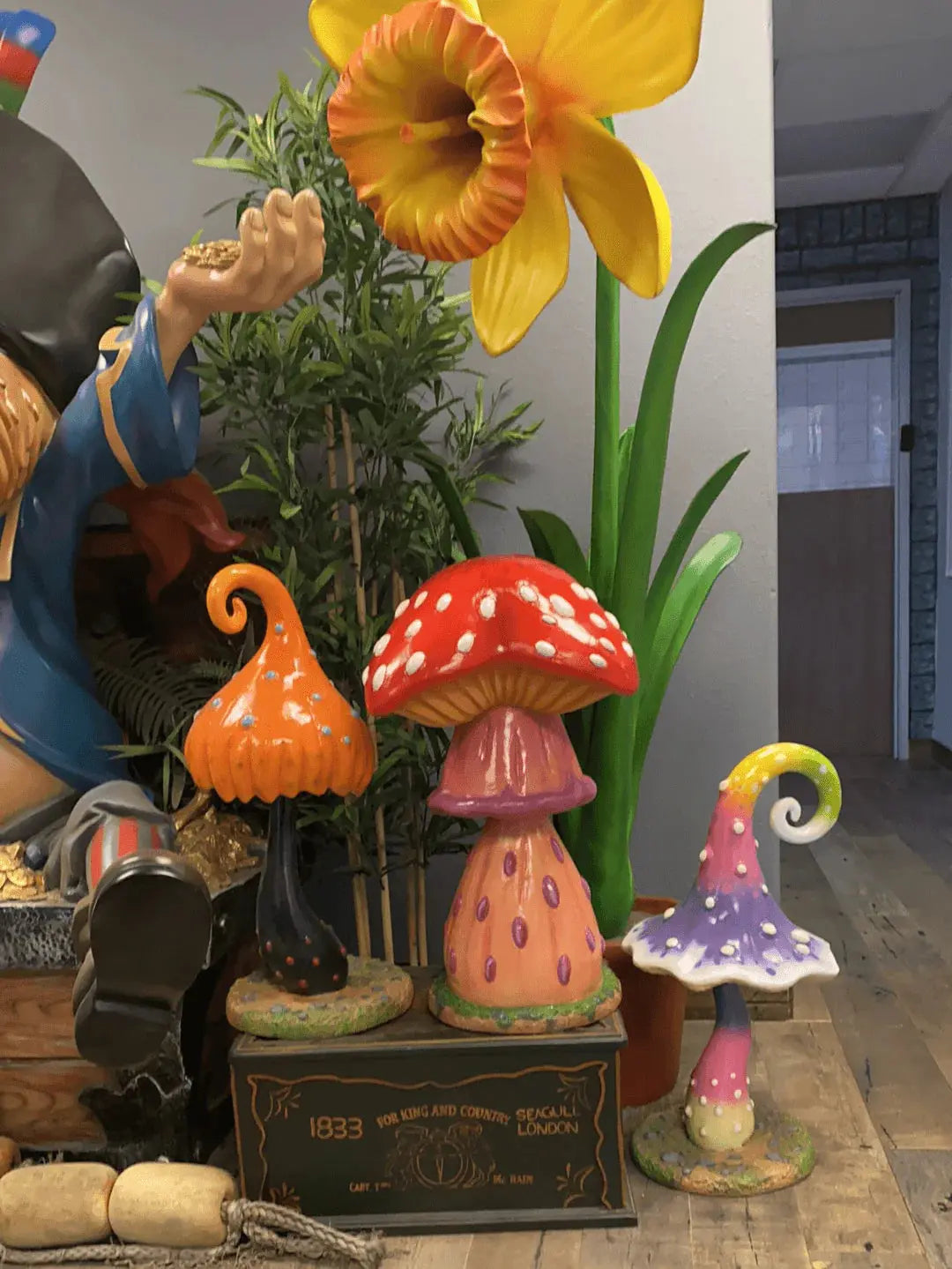 Small Jelly Mushroom Statue M0195-C387-PT