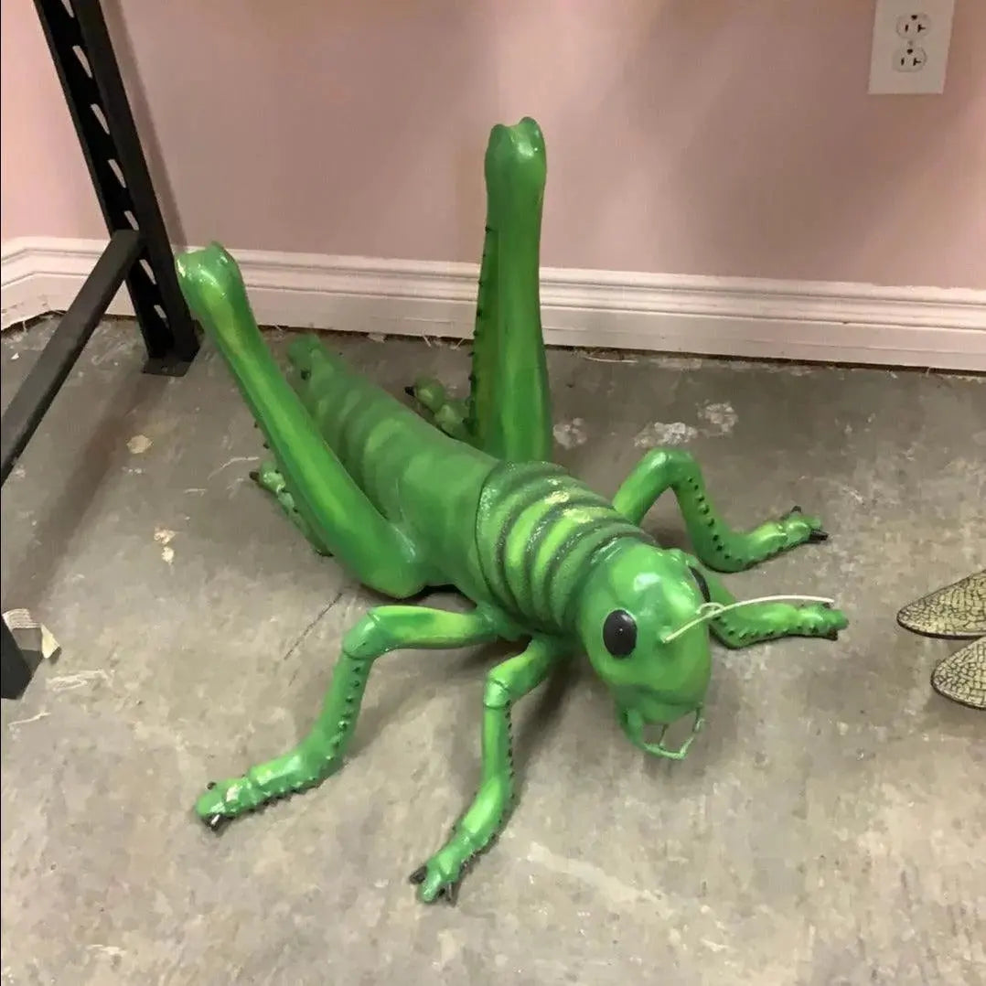 Grasshopper Statue A0589-R056-PT