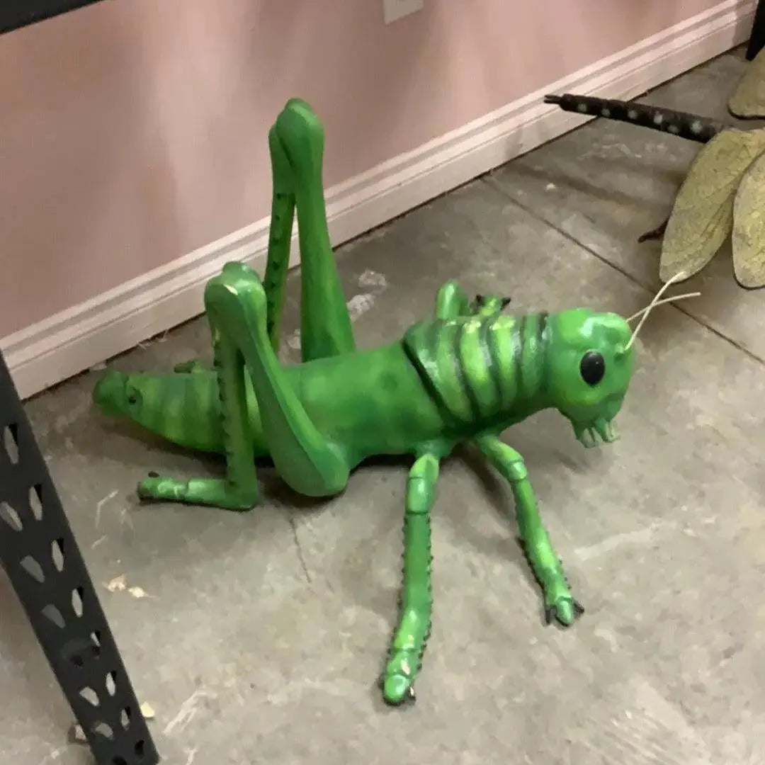 Grasshopper Statue A0589-R056-PT