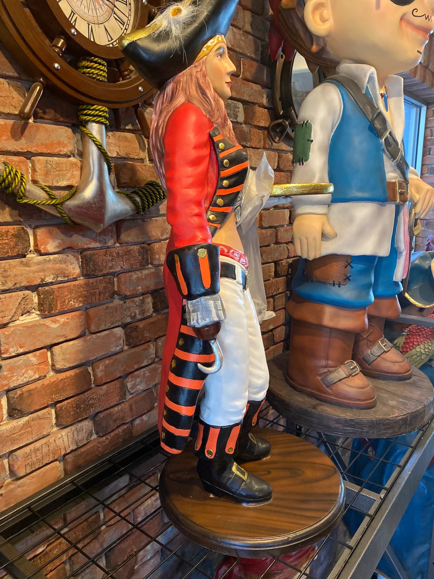 Lady Pirate Butler Small Statue