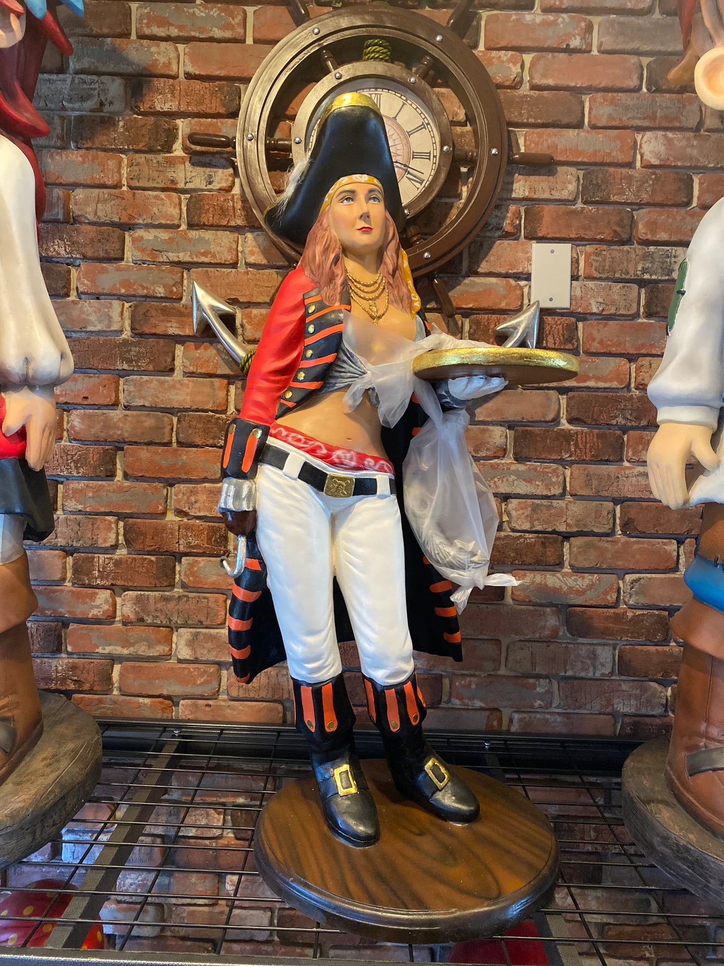 Lady Pirate Butler Small Statue