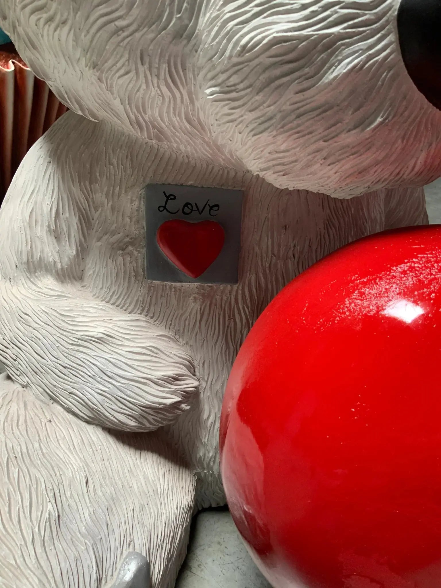 White Teddy Bear With Heart Statue LS342-S240-PT
