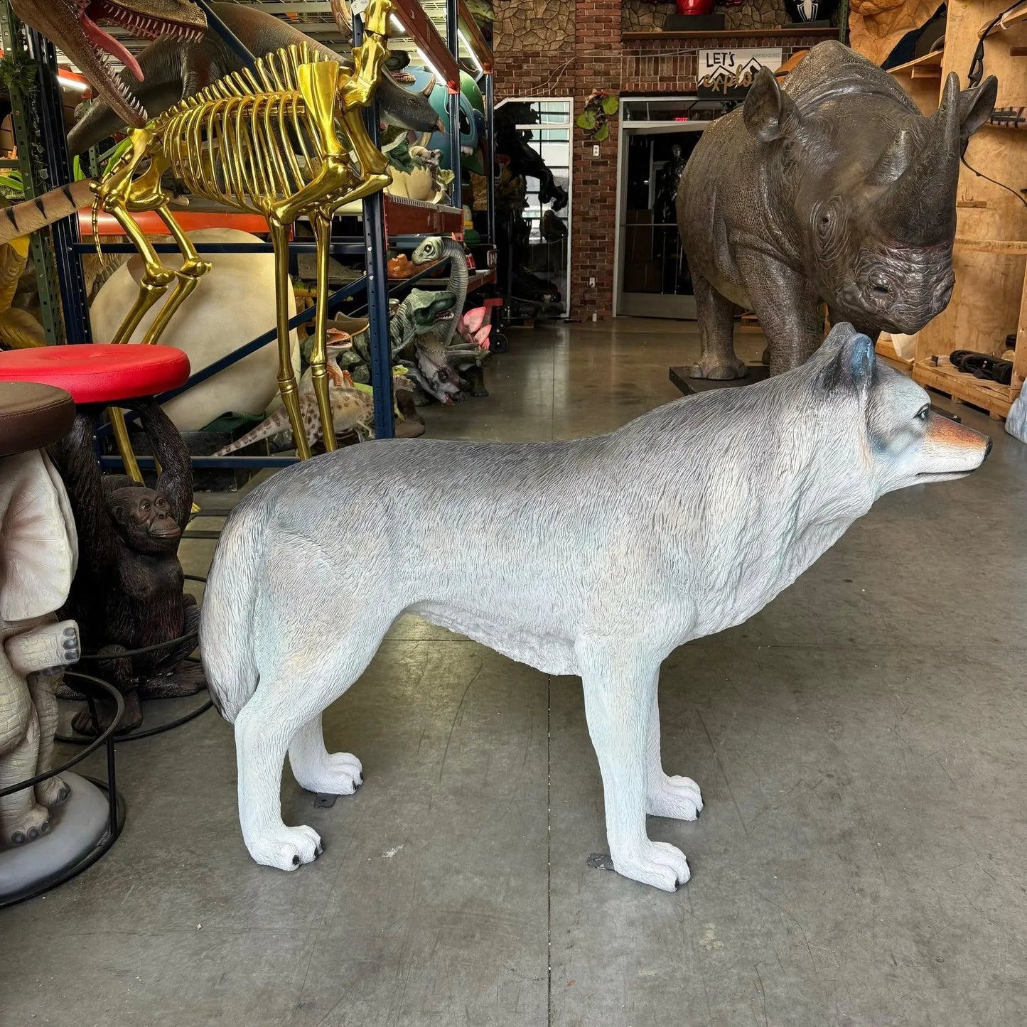 Wolf Statue A0580-R027-PT