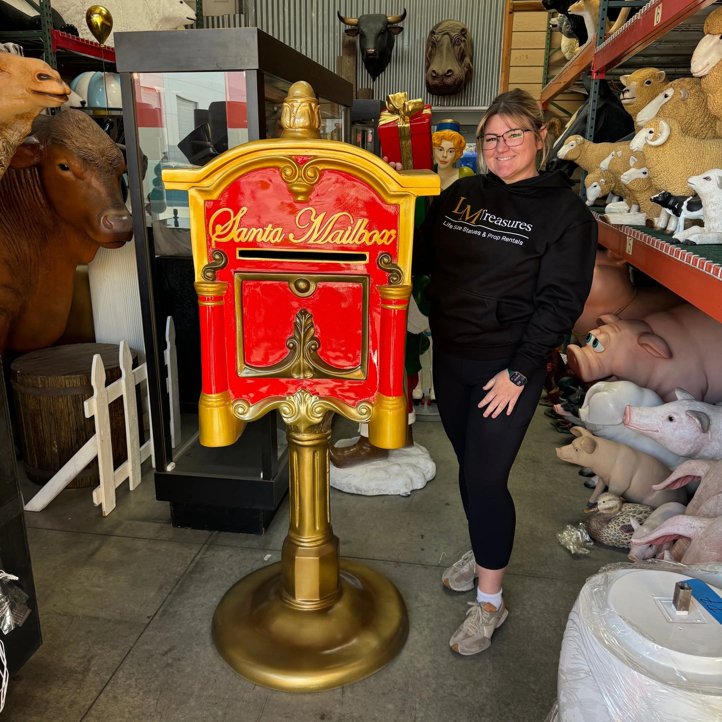 Santa's Mailbox on Stand Statue S0325-0003-T