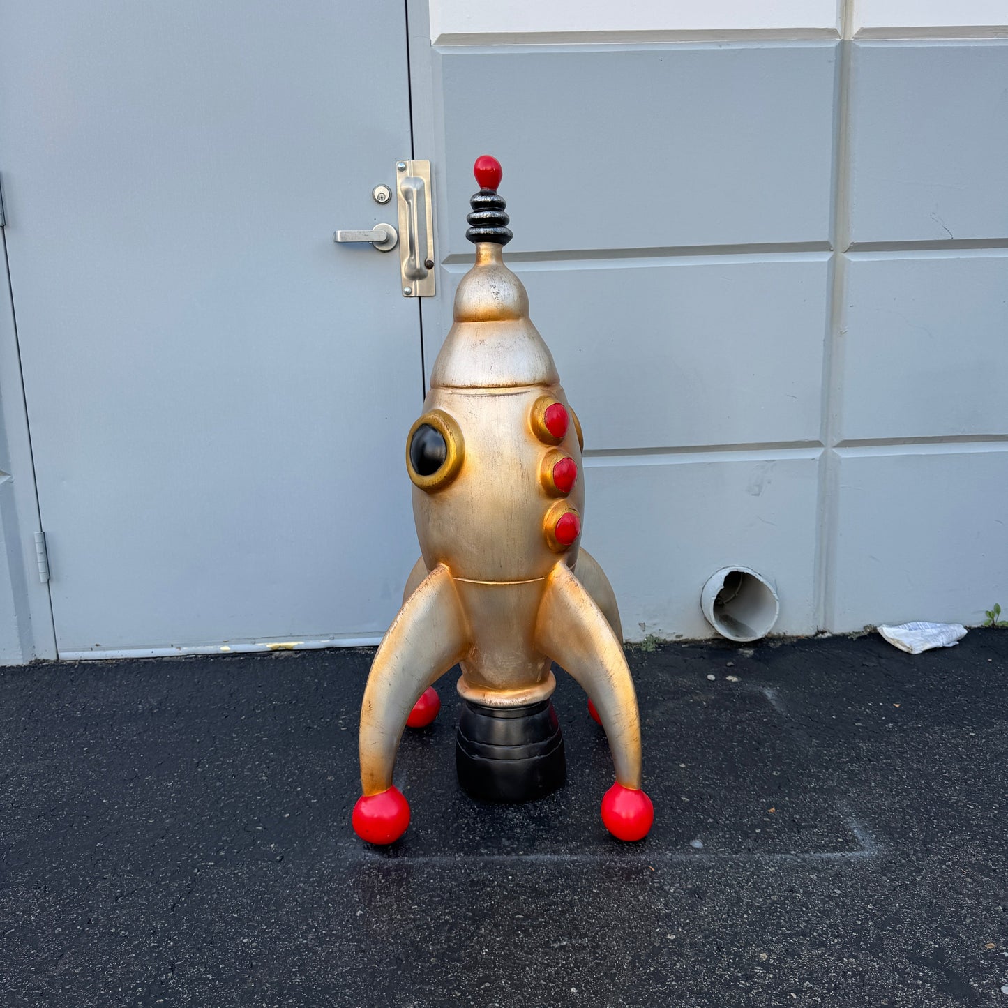 Toy Rocket Over Sized Statue M0229-0213-T