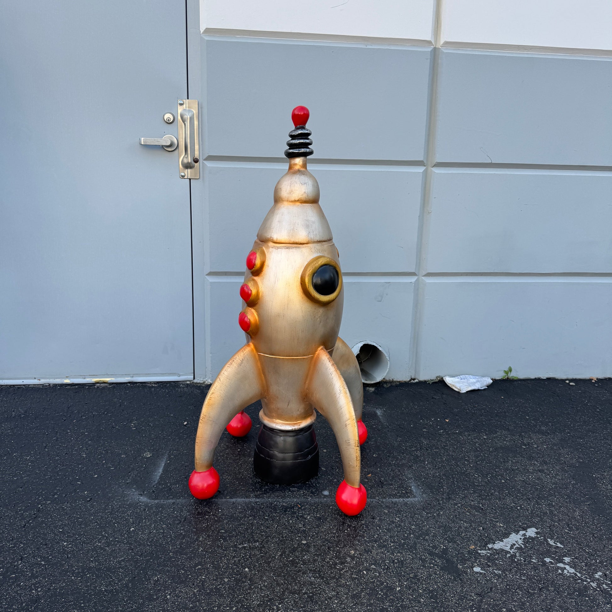Toy Rocket Over Sized Statue M0229-0213-T