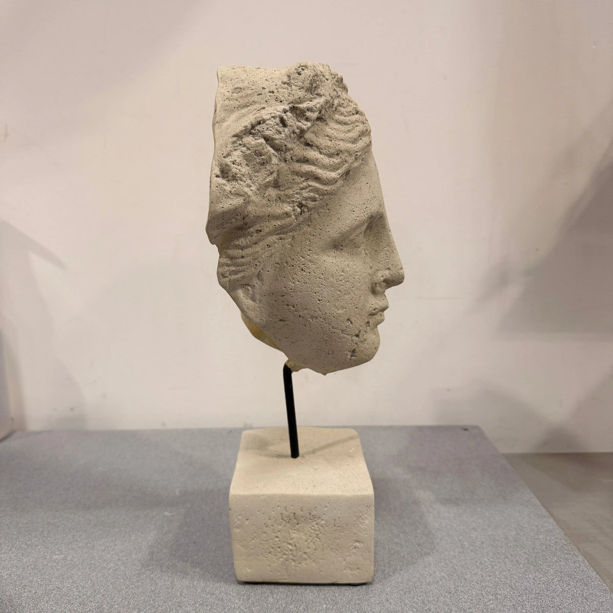 Vesuvius Maiden Stone Head Bust Statue M0249-030330-H