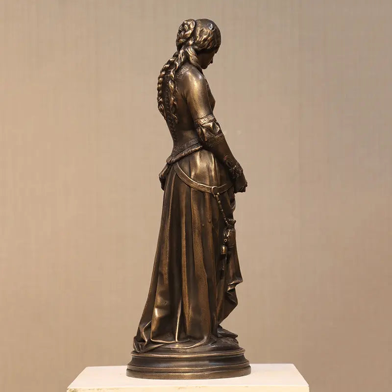 Small Medieval Lady Table Top Statue M0286-030406-H