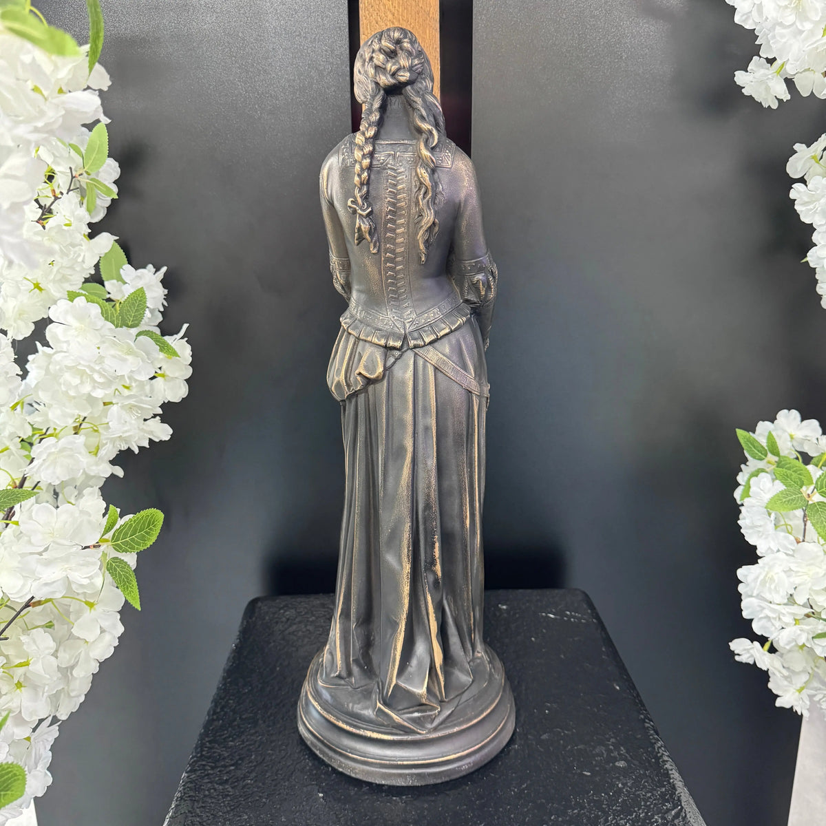 Small Medieval Lady Table Top Statue M0286-030406-H