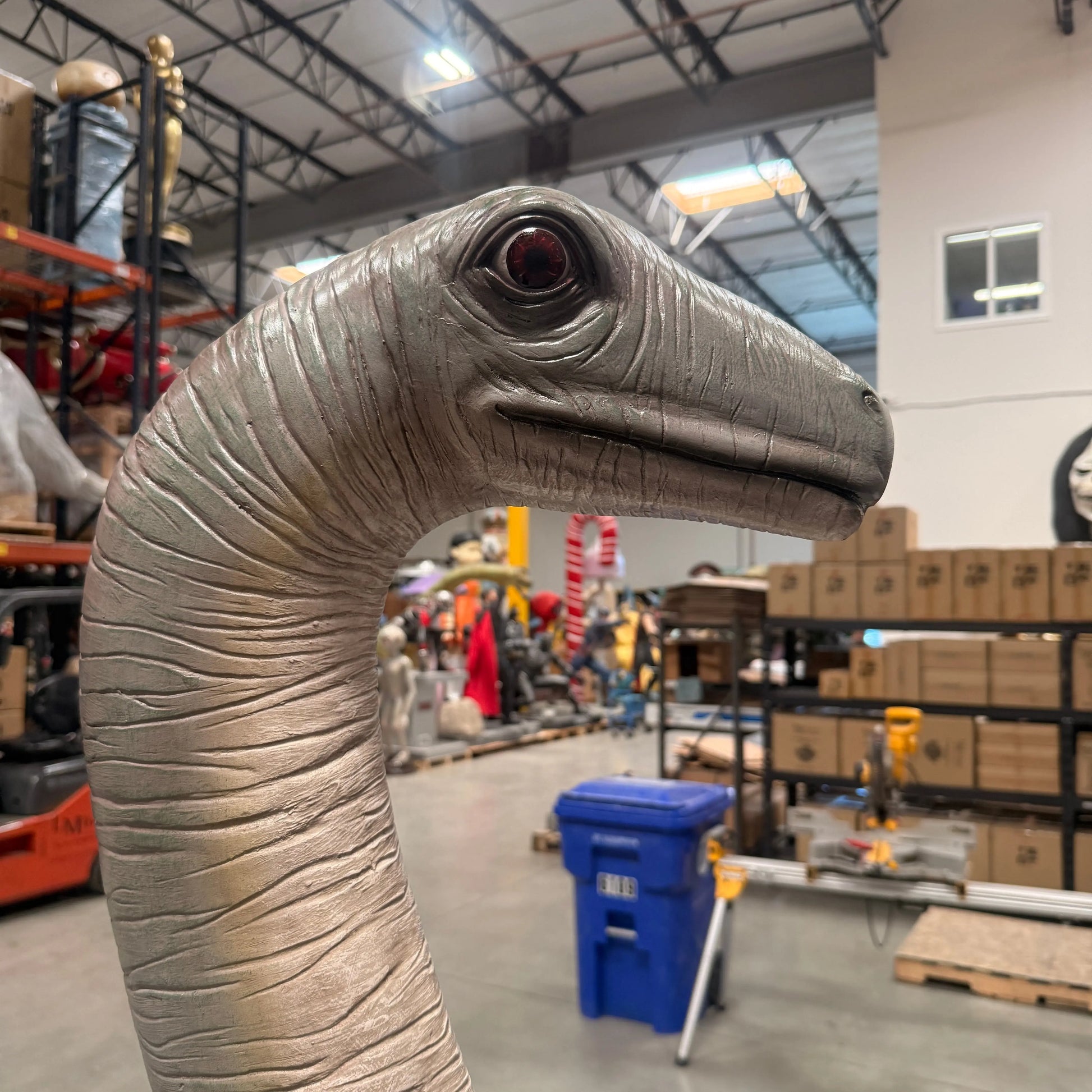 Brontosaurus Dinosaur Life Size Statue A0892-080130-H
