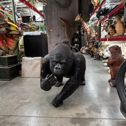 Gorilla With Baby Statue