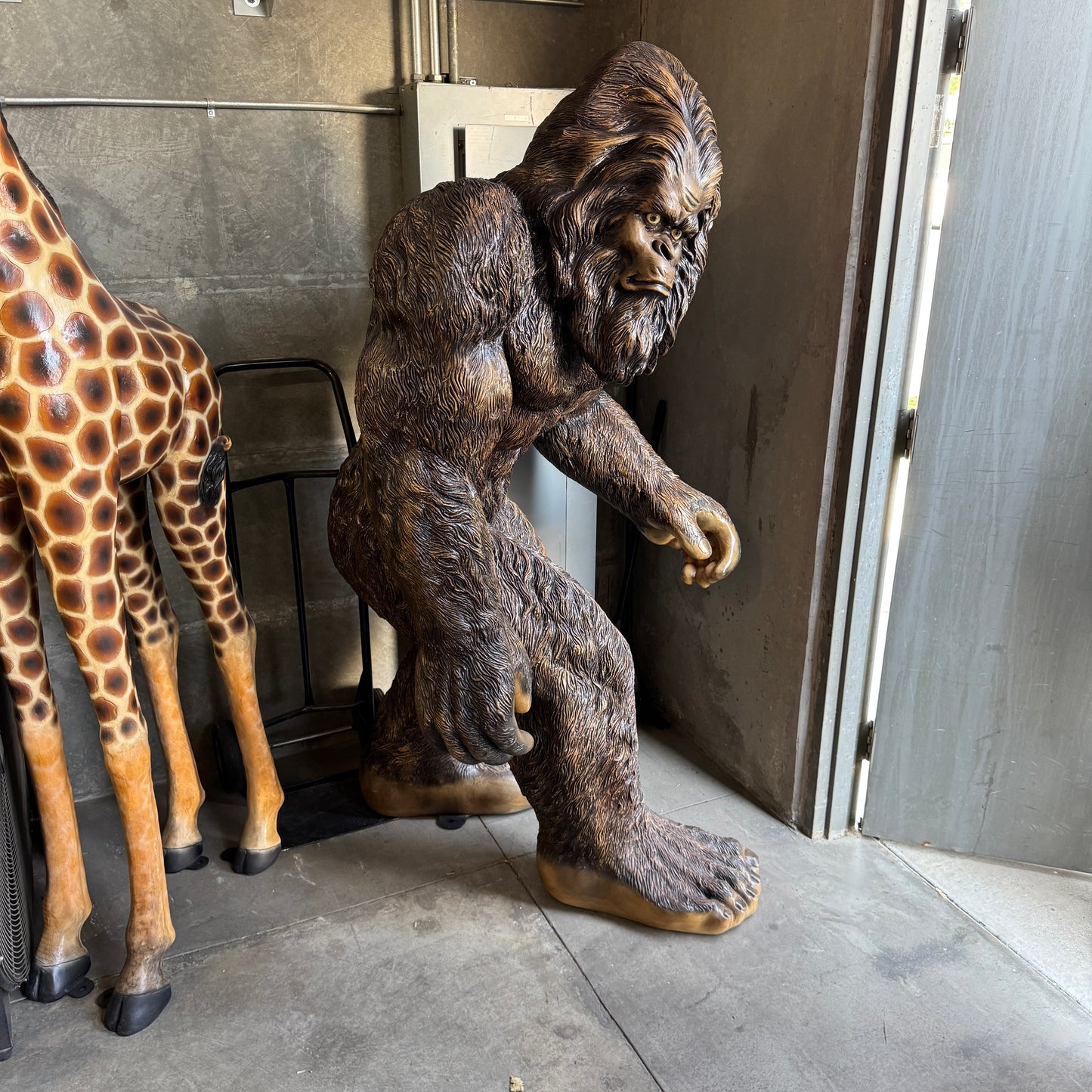 Yeti Bigfoot Sasquatch Life Size Statue