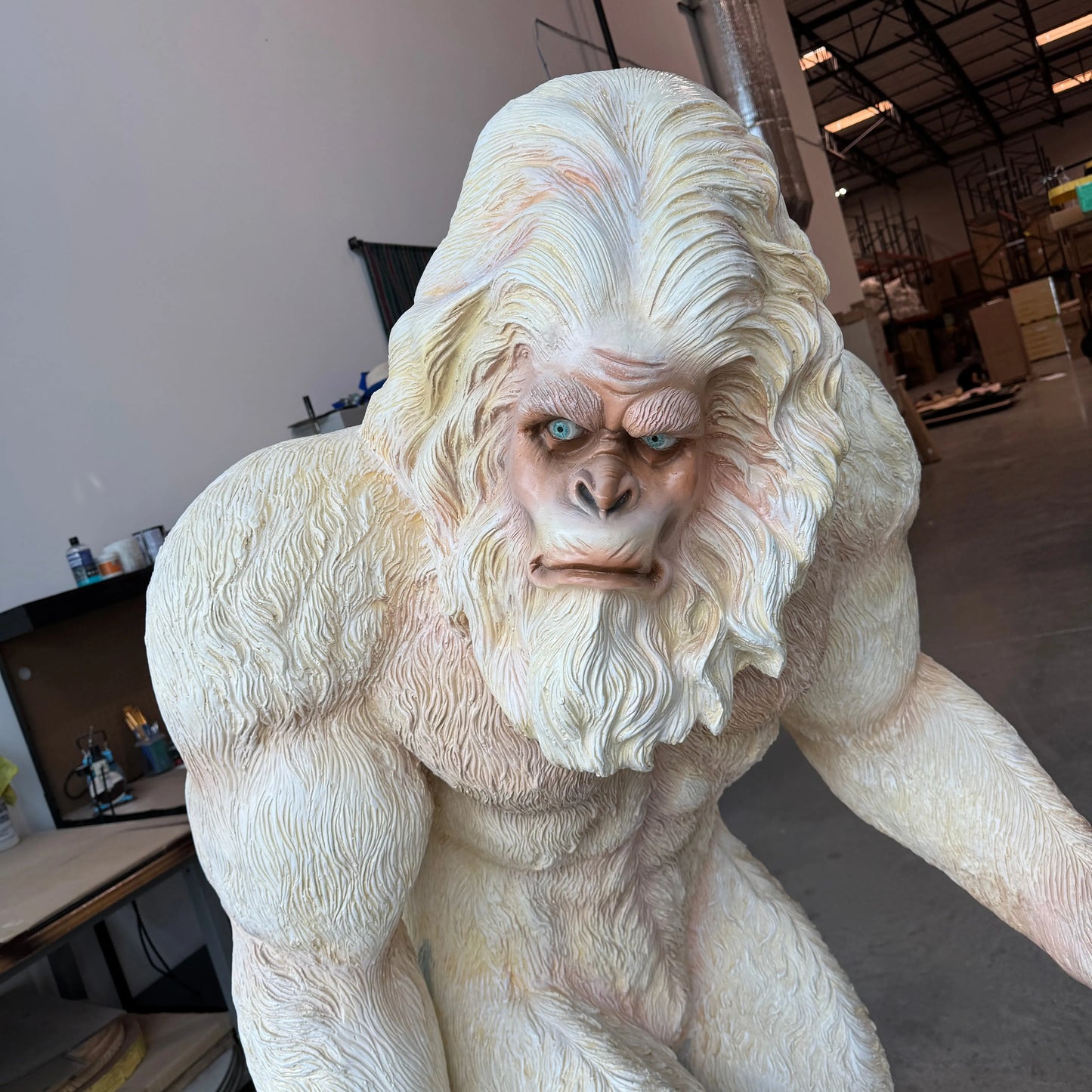 White Abominable Snowman Yeti Statue A0752DTW-110119-H