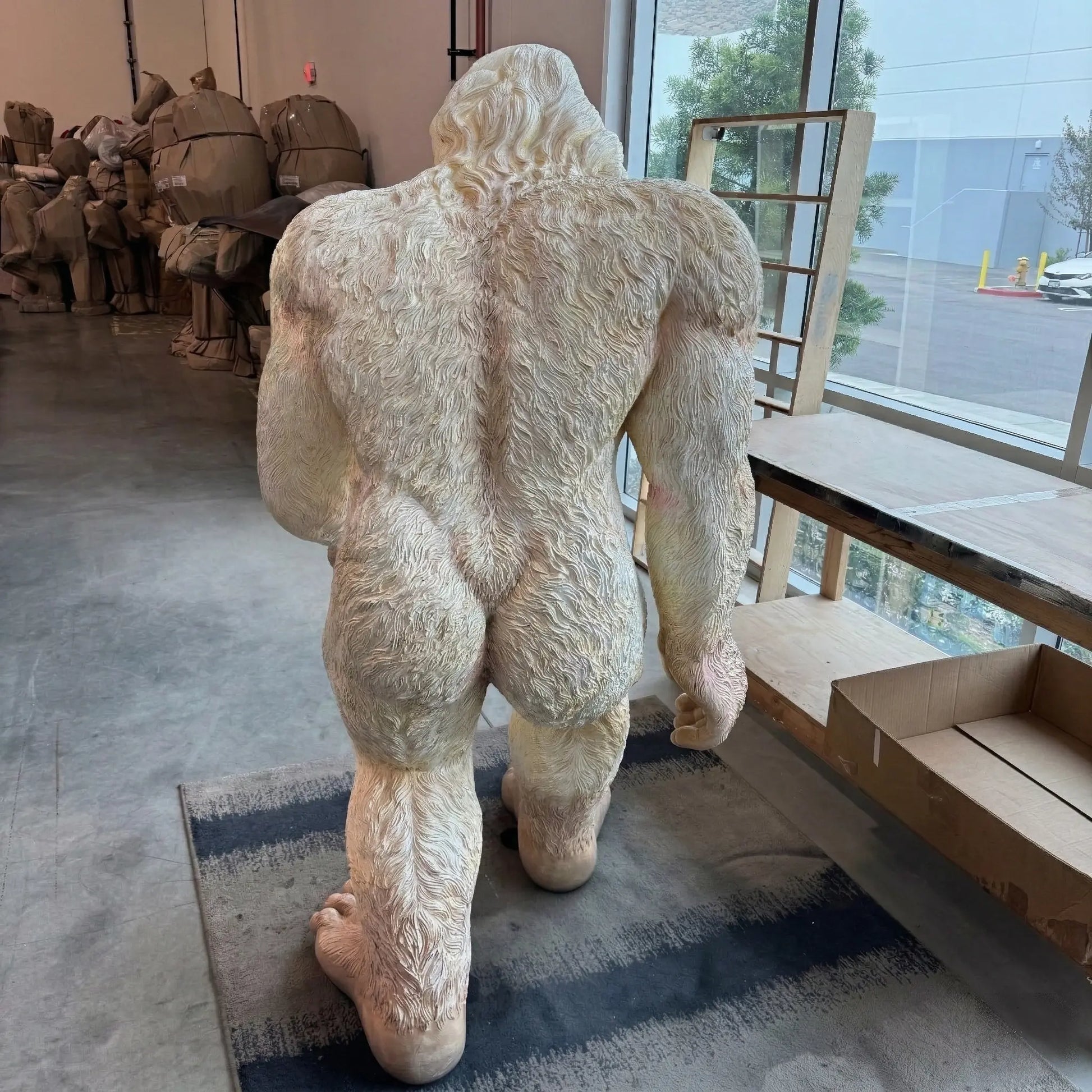White Abominable Snowman Yeti Statue A0752DTW-110119-H