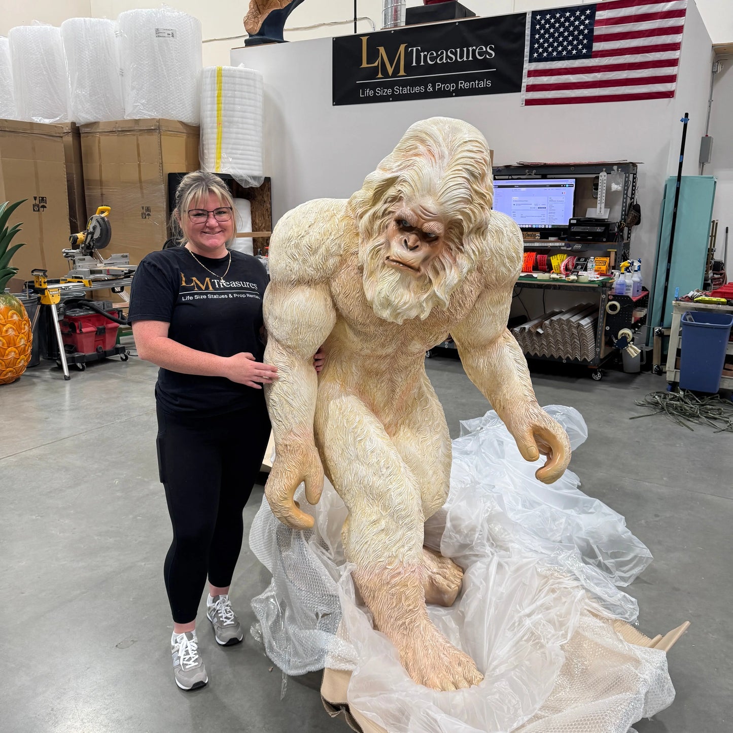 White Abominable Snowman Yeti Statue A0752DTW-110119-H